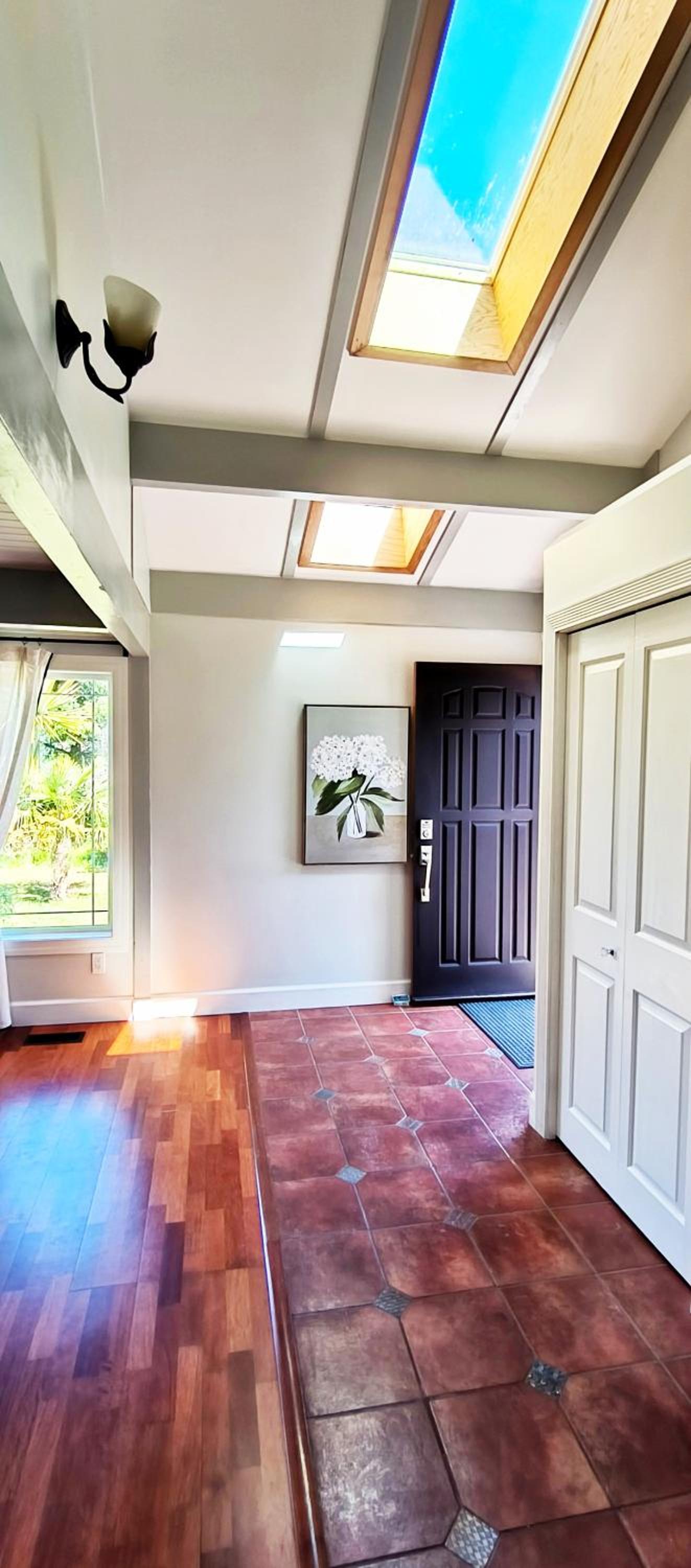 Tofino Vacations - White House Tofino Downtown Villa - Property Image 5