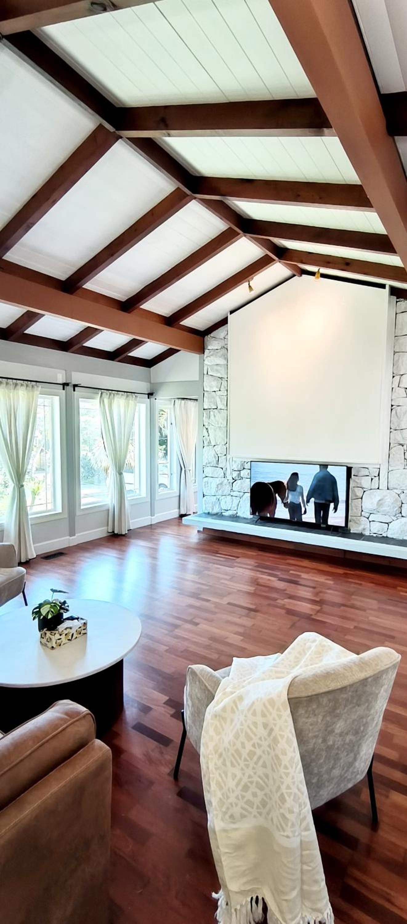 Tofino Vacations - White House Tofino Downtown Villa - Property Image 1