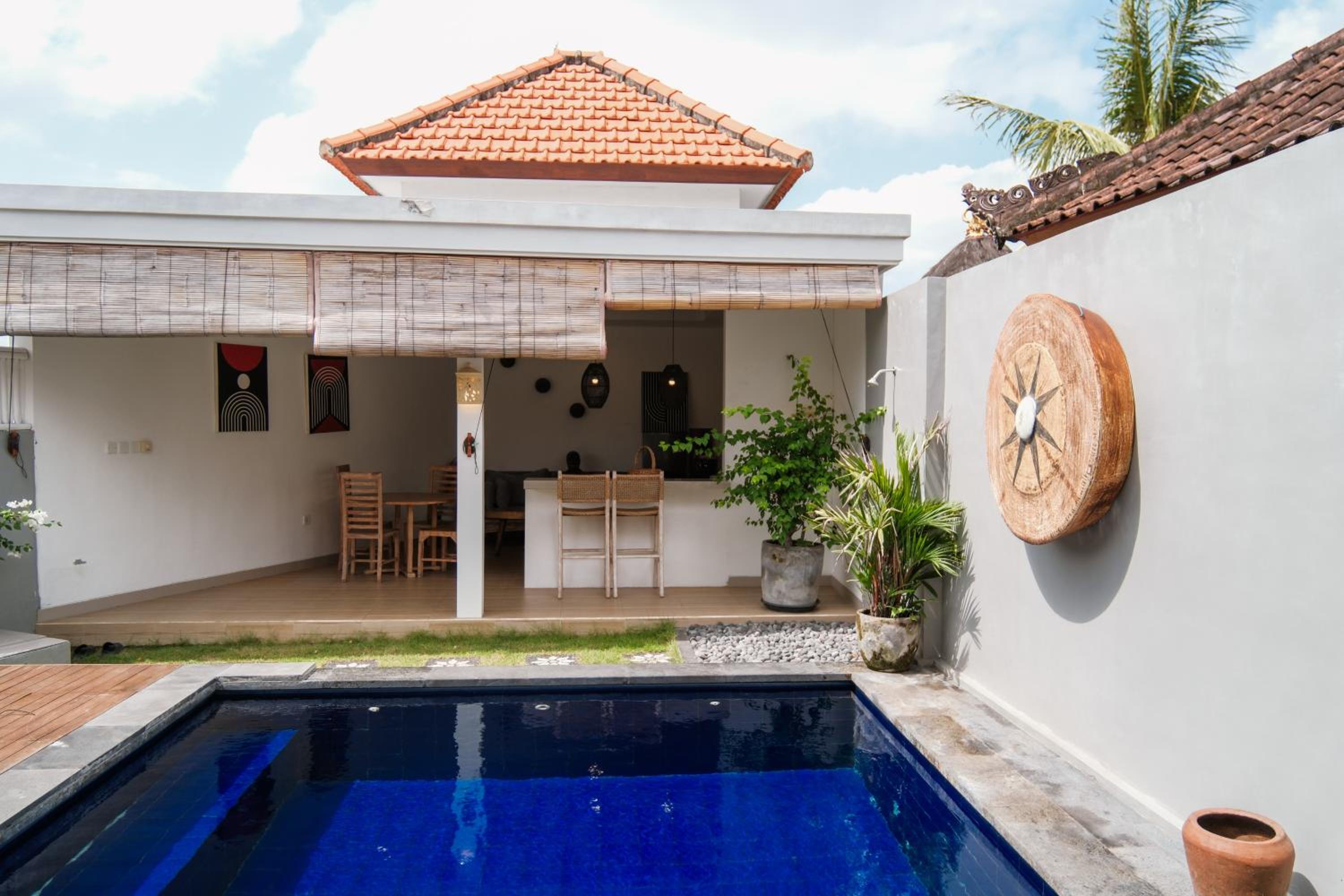 Serenity retreat villa 15 minutes from the beach view 4
