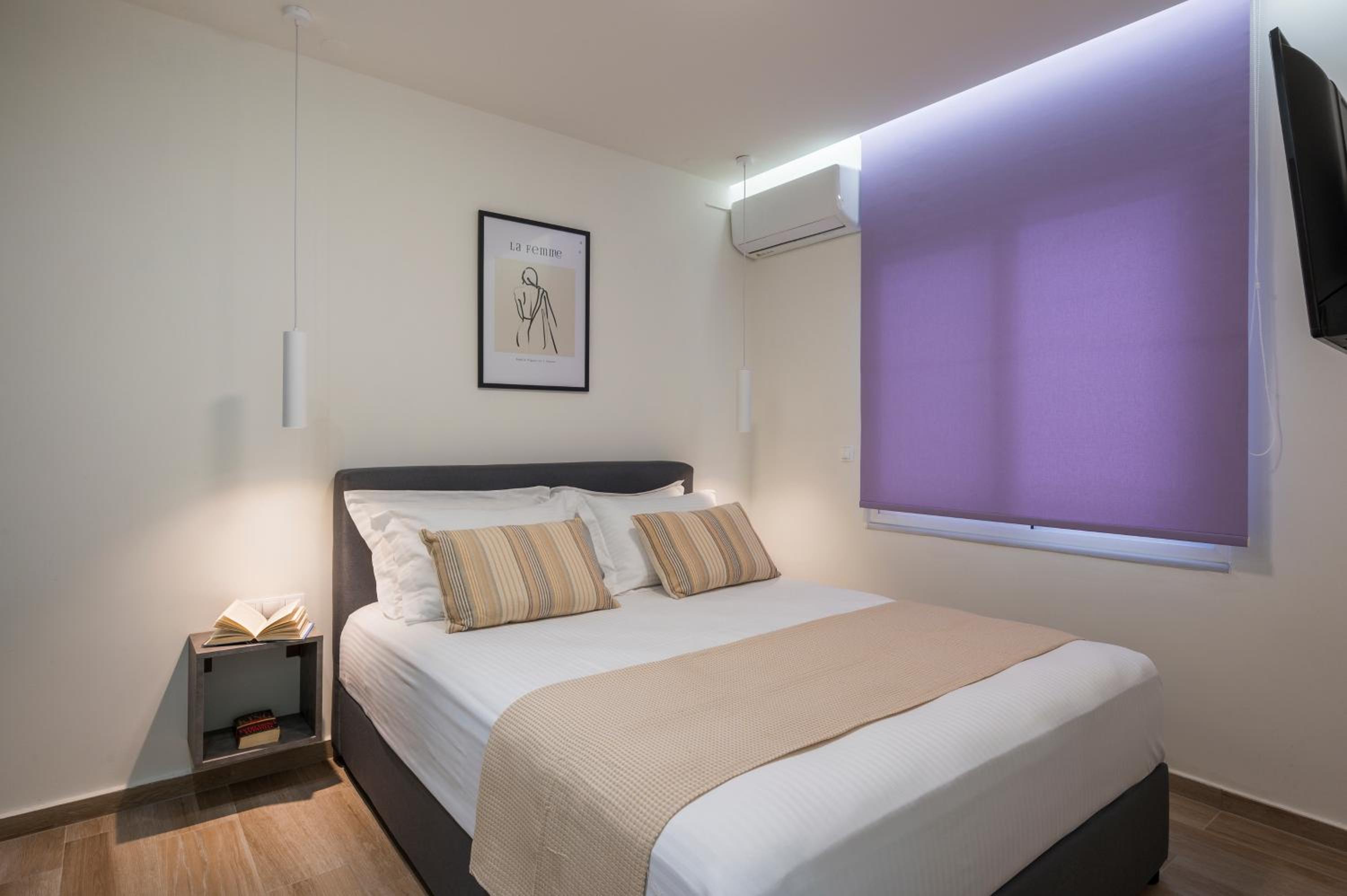 Luxury Pearl, steps to the beach photo 4