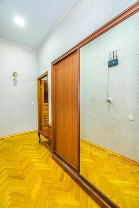 Targovu 3 Room