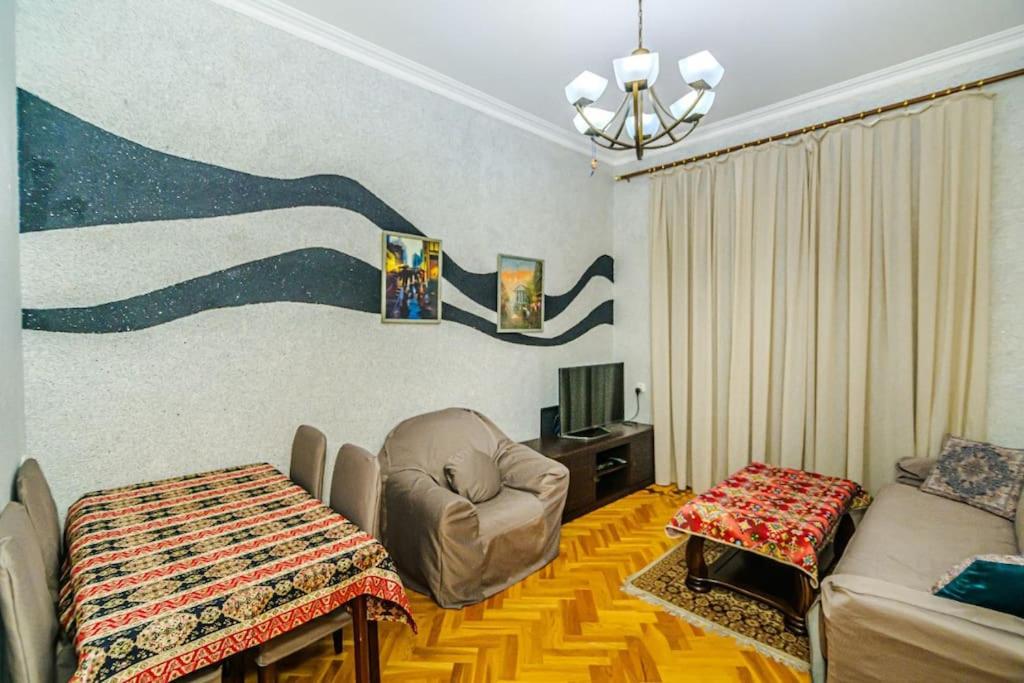 Targovu 3 Room