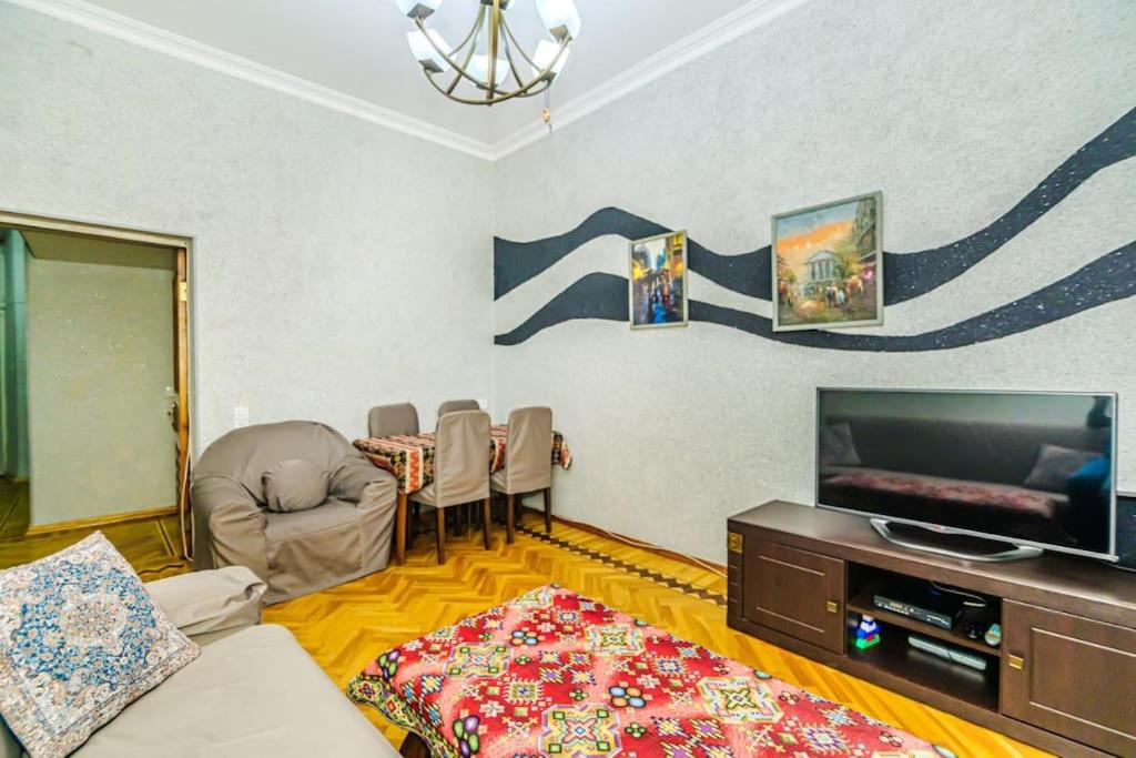 Targovu 3 Room