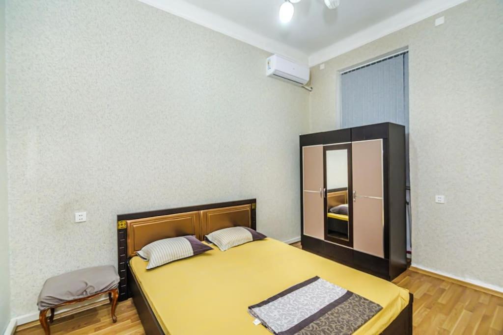 Targovu 3 Room