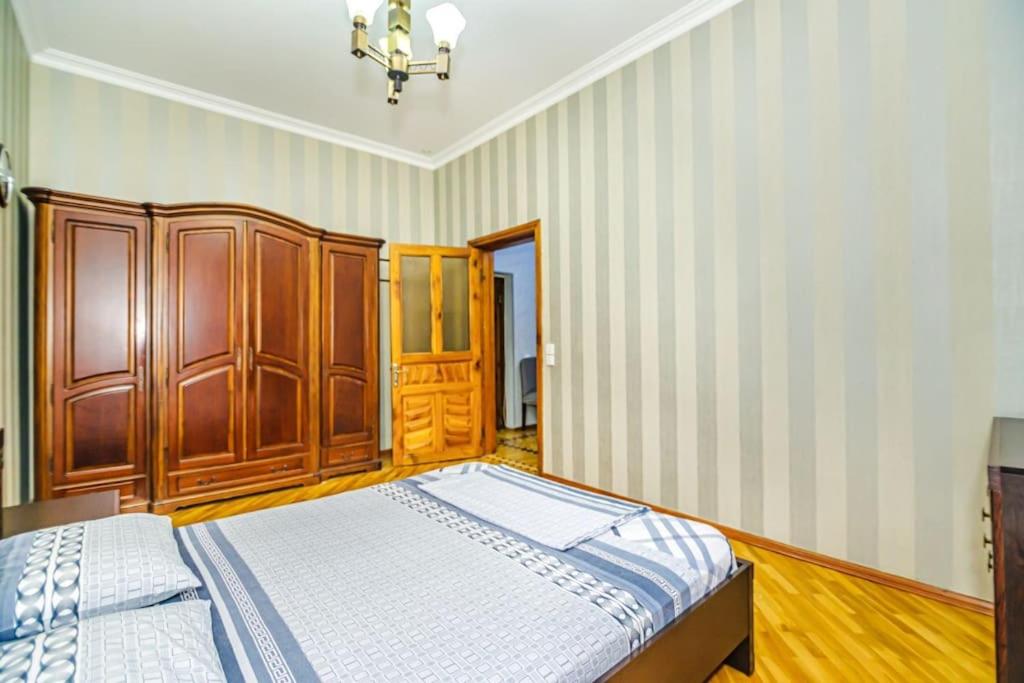 Targovu 3 Room