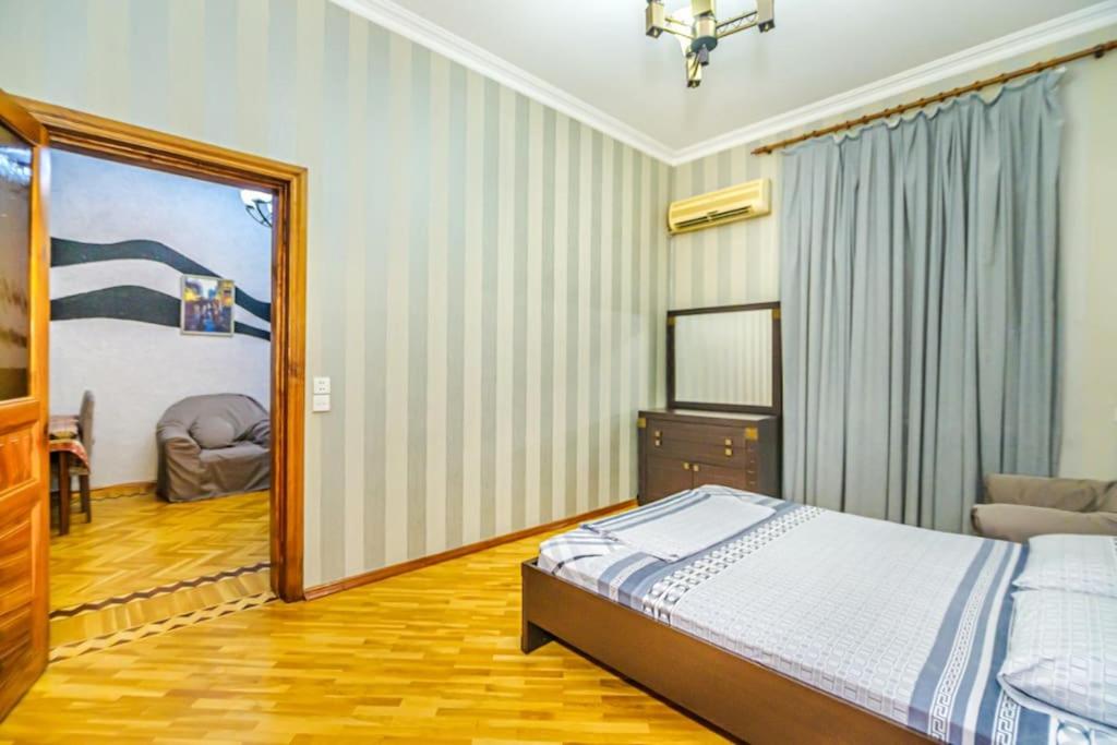 Targovu 3 Room