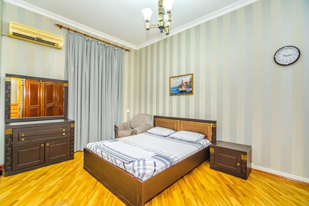 Targovu 3 Room