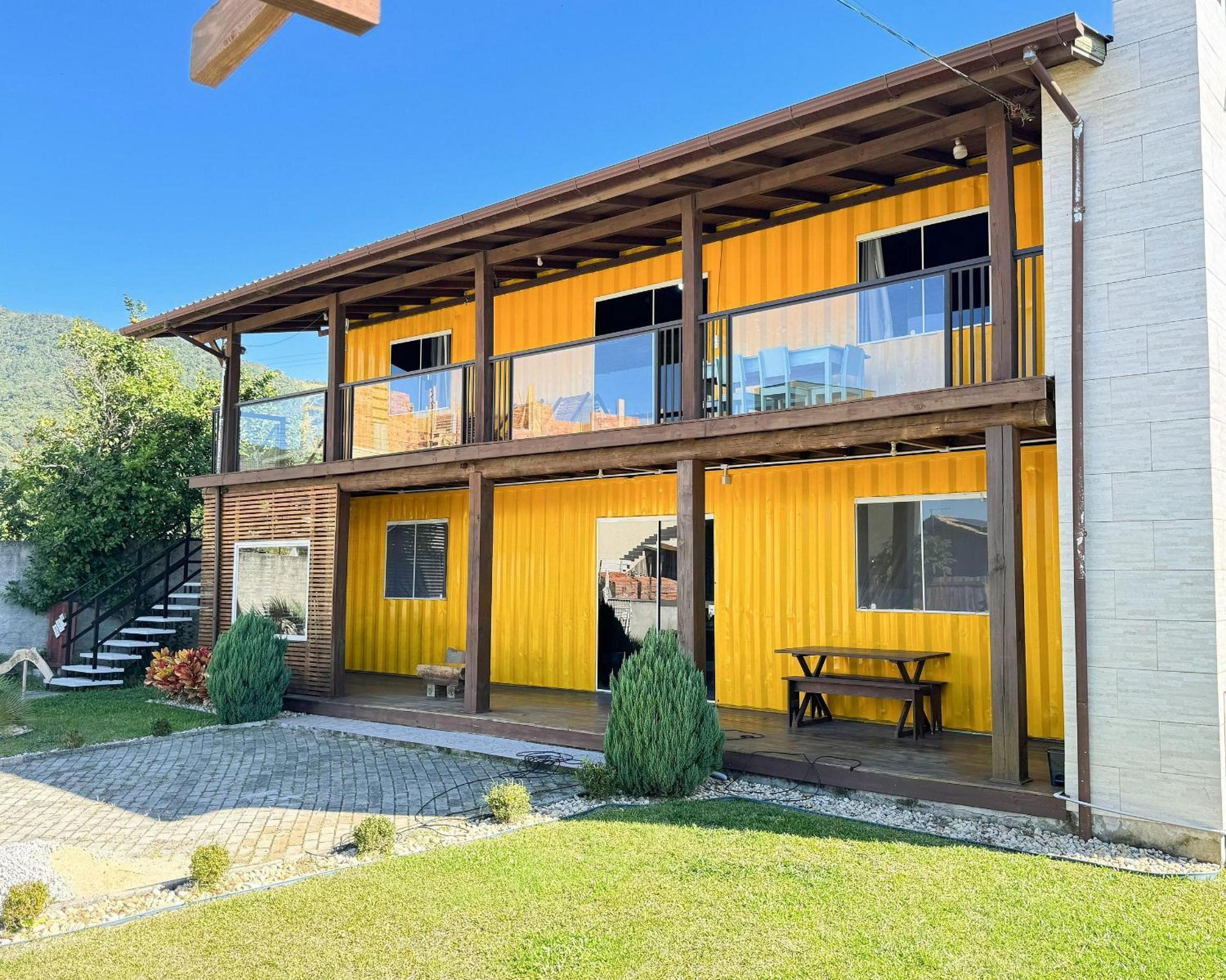 Contêiner Exclusivo - Praia da Gamboa - GAR001