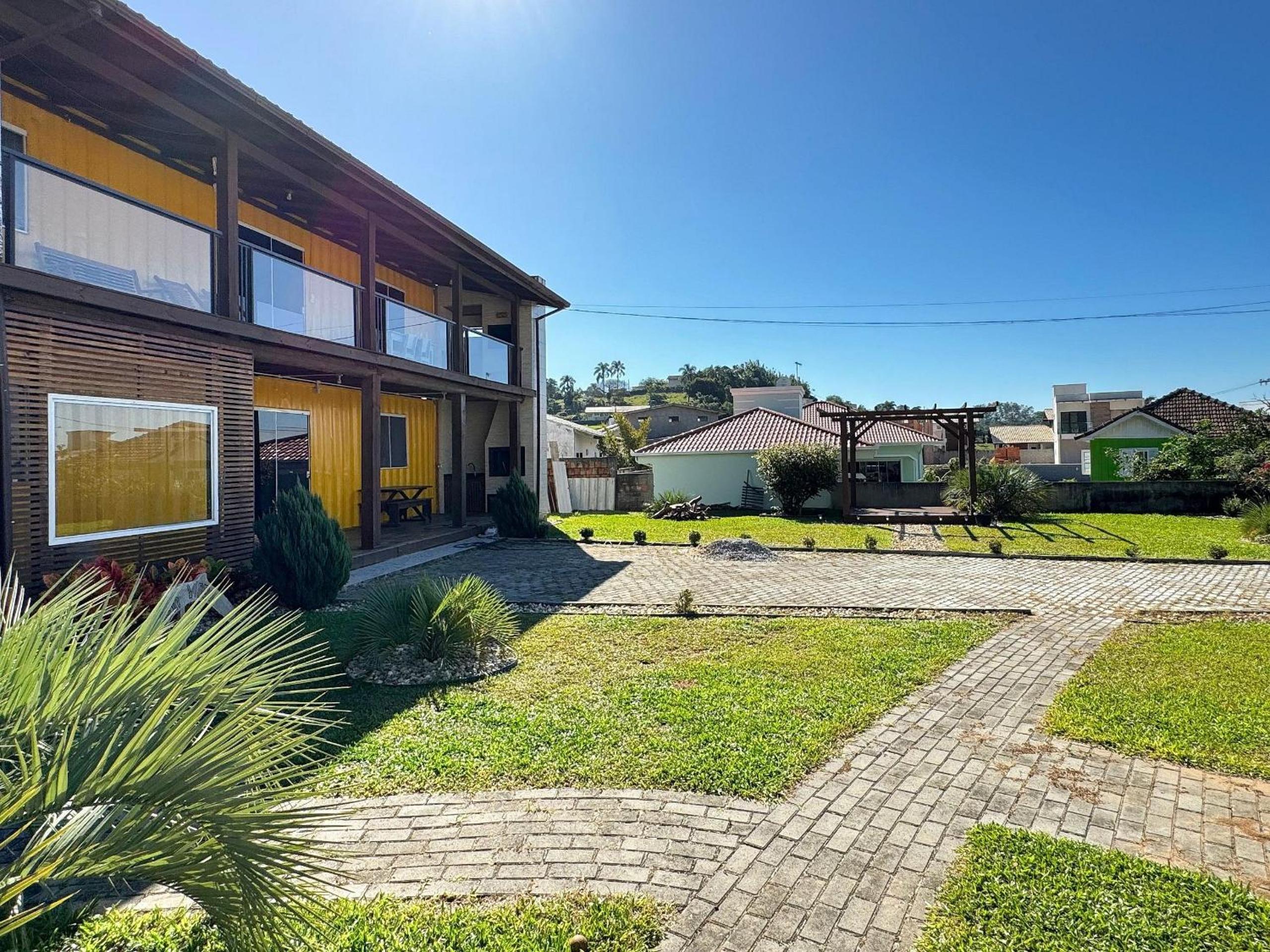 Contêiner Exclusivo - Praia da Gamboa - GAR001