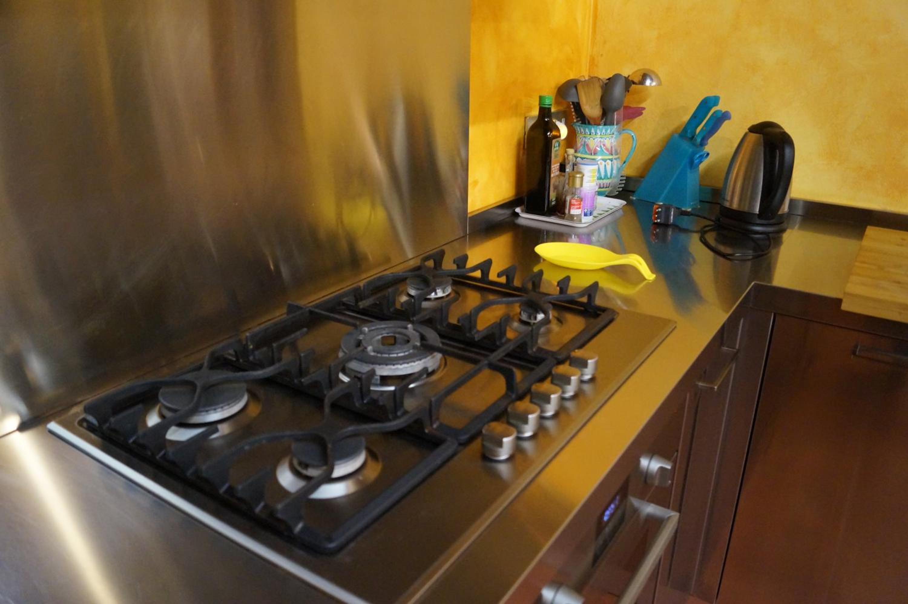 Casa il Girasole con piscina nelle Marche