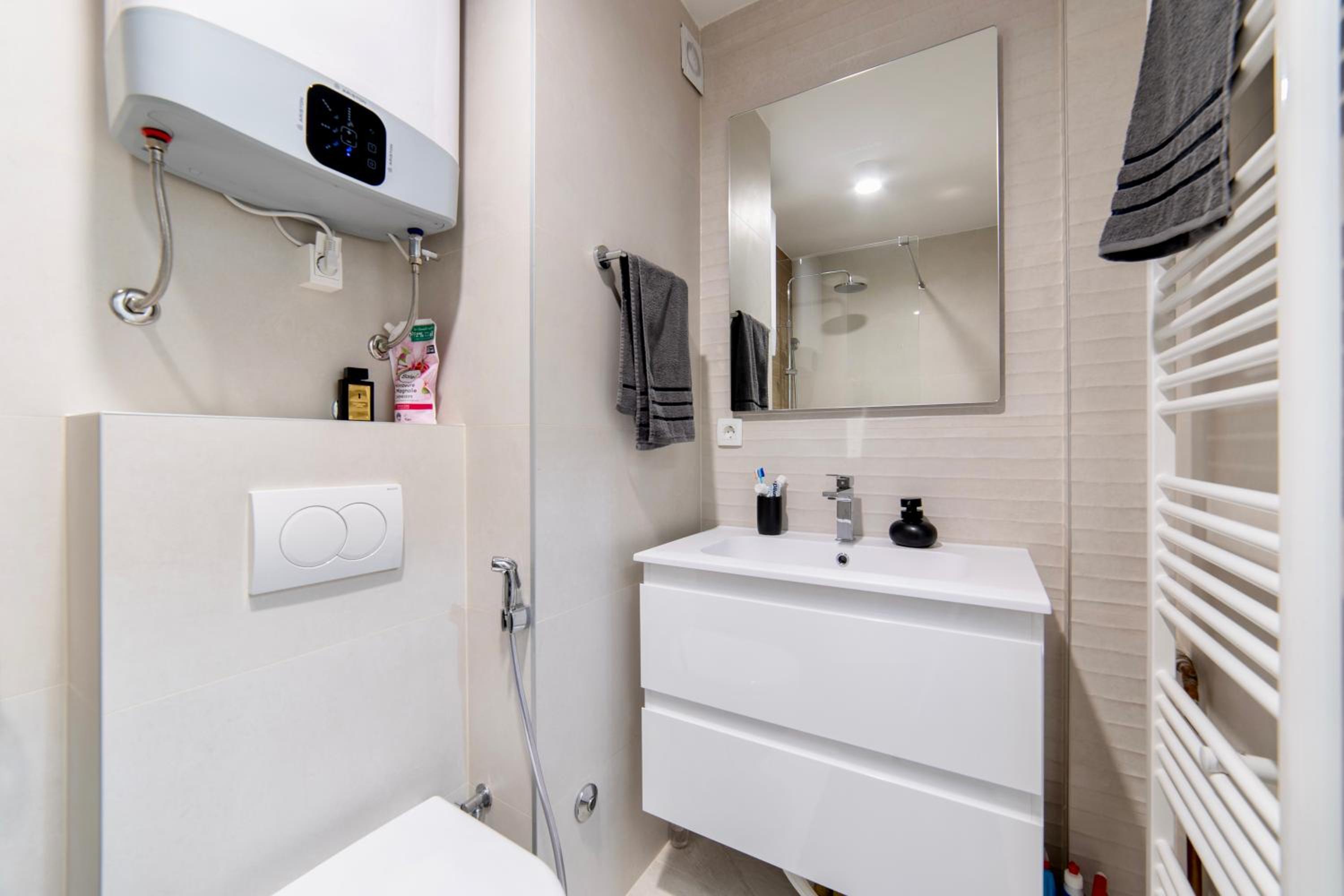 Old Town Heaven 3-bedroom apartment with balcony