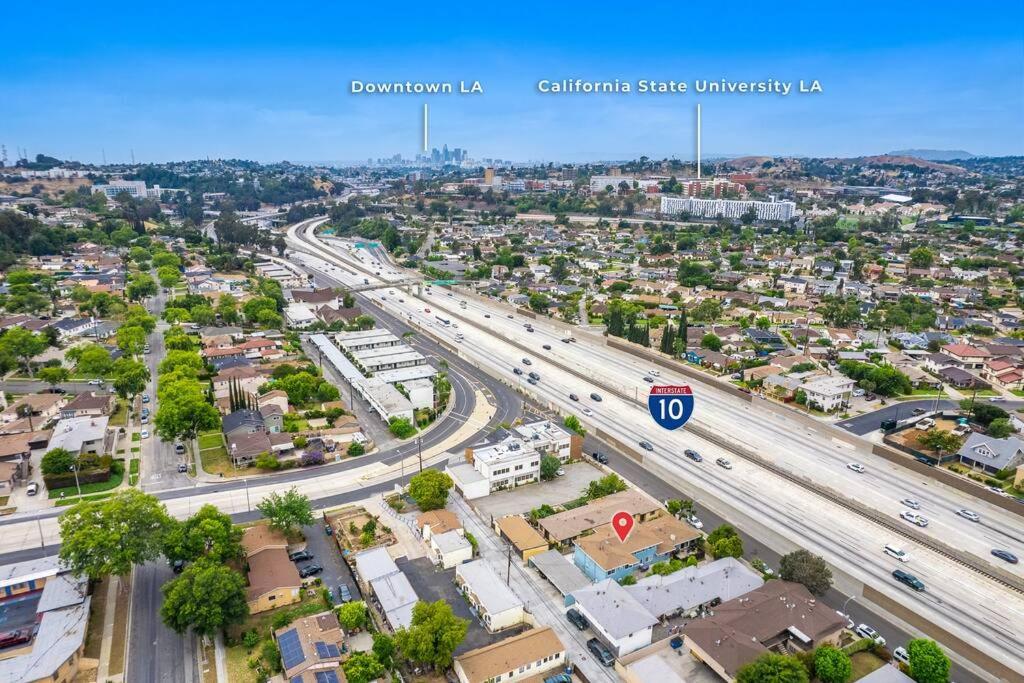 Cozy Hideaway Close To Downtown LA - Property Image 18