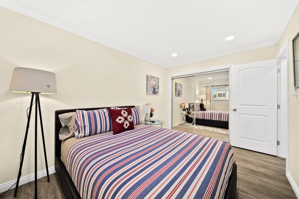 Cozy Hideaway Close To Downtown LA - Property Image 1