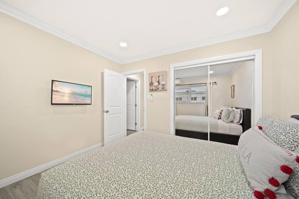 Cozy Hideaway Close To Downtown LA - Property Image 11