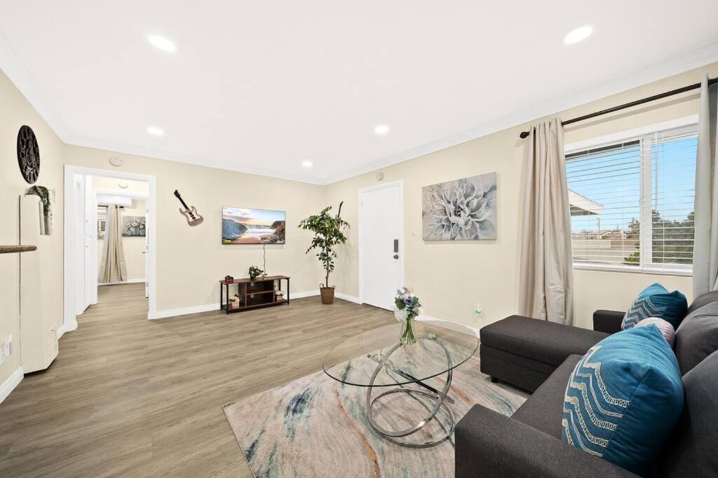 Cozy Hideaway Close To Downtown LA - Property Image 16