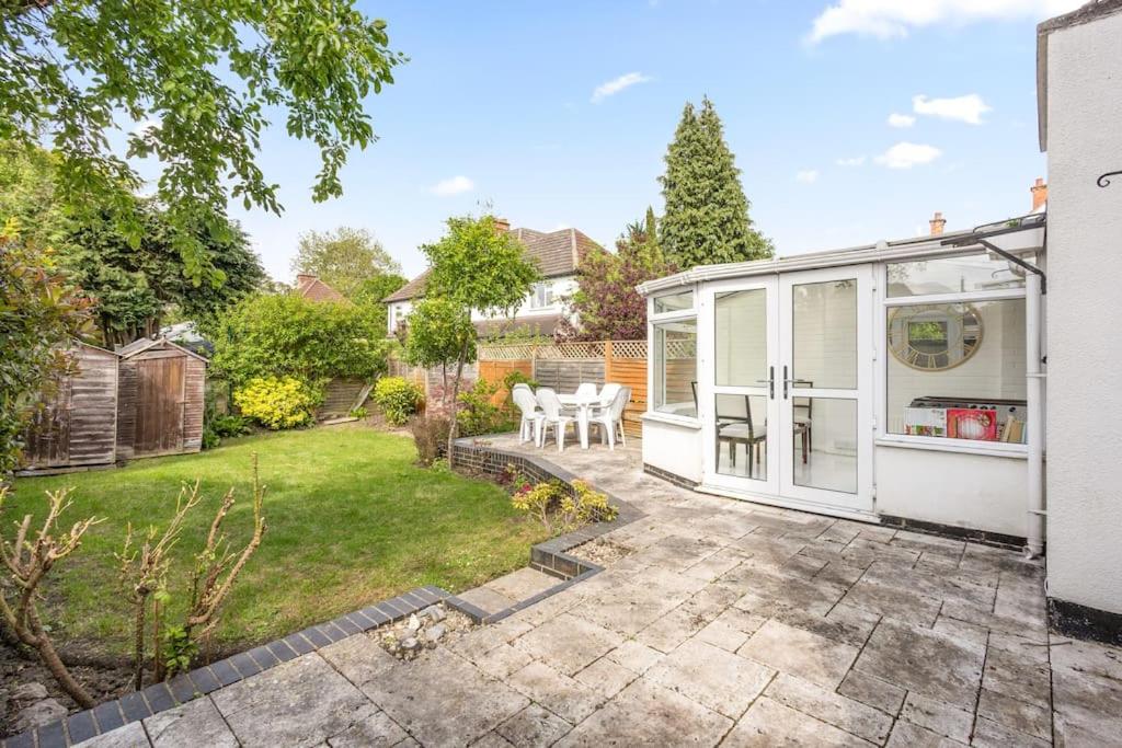 5 Bedroom Large Home for Contractors, Families and Groups view 2