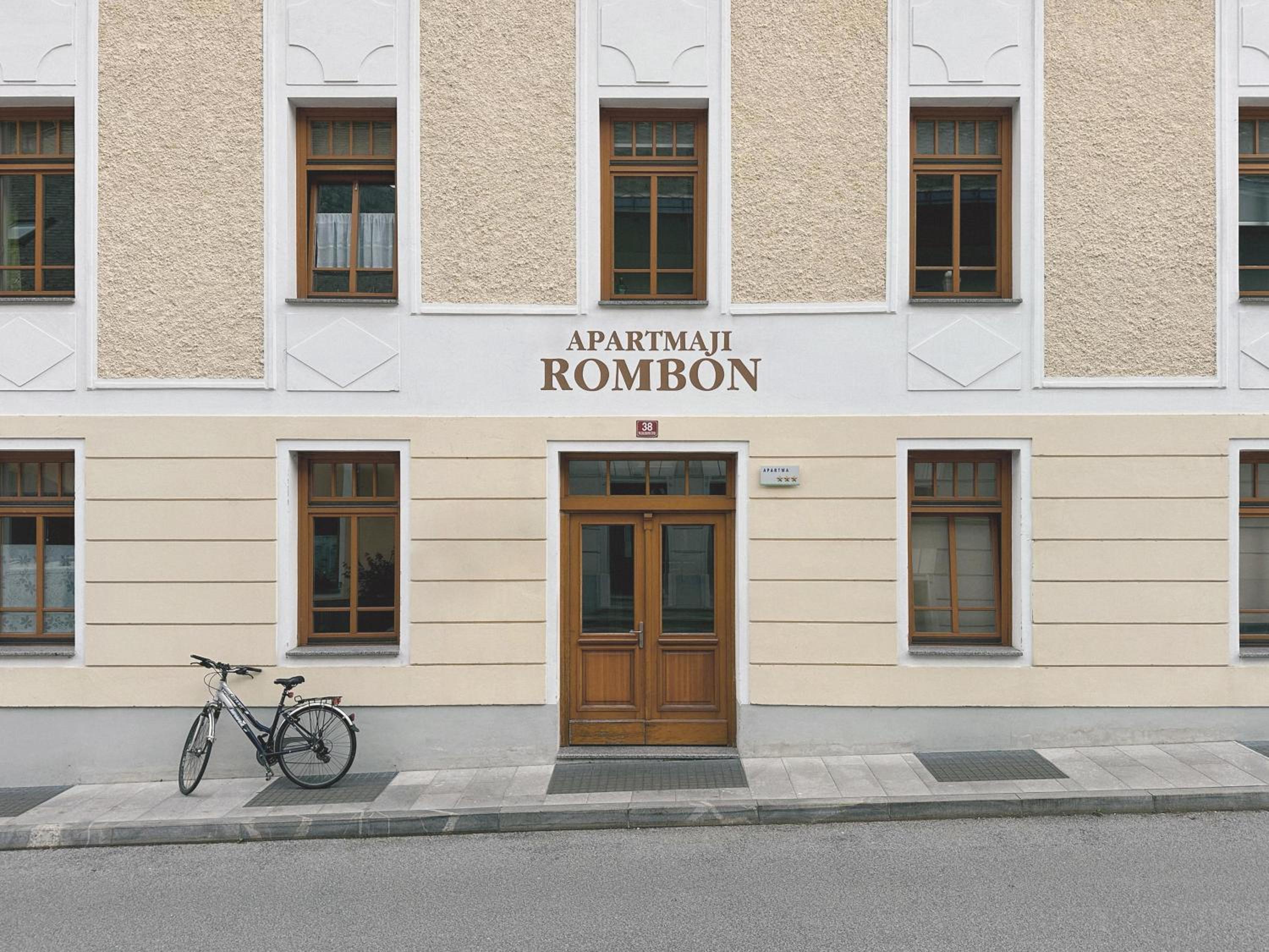 Apartments Rombon