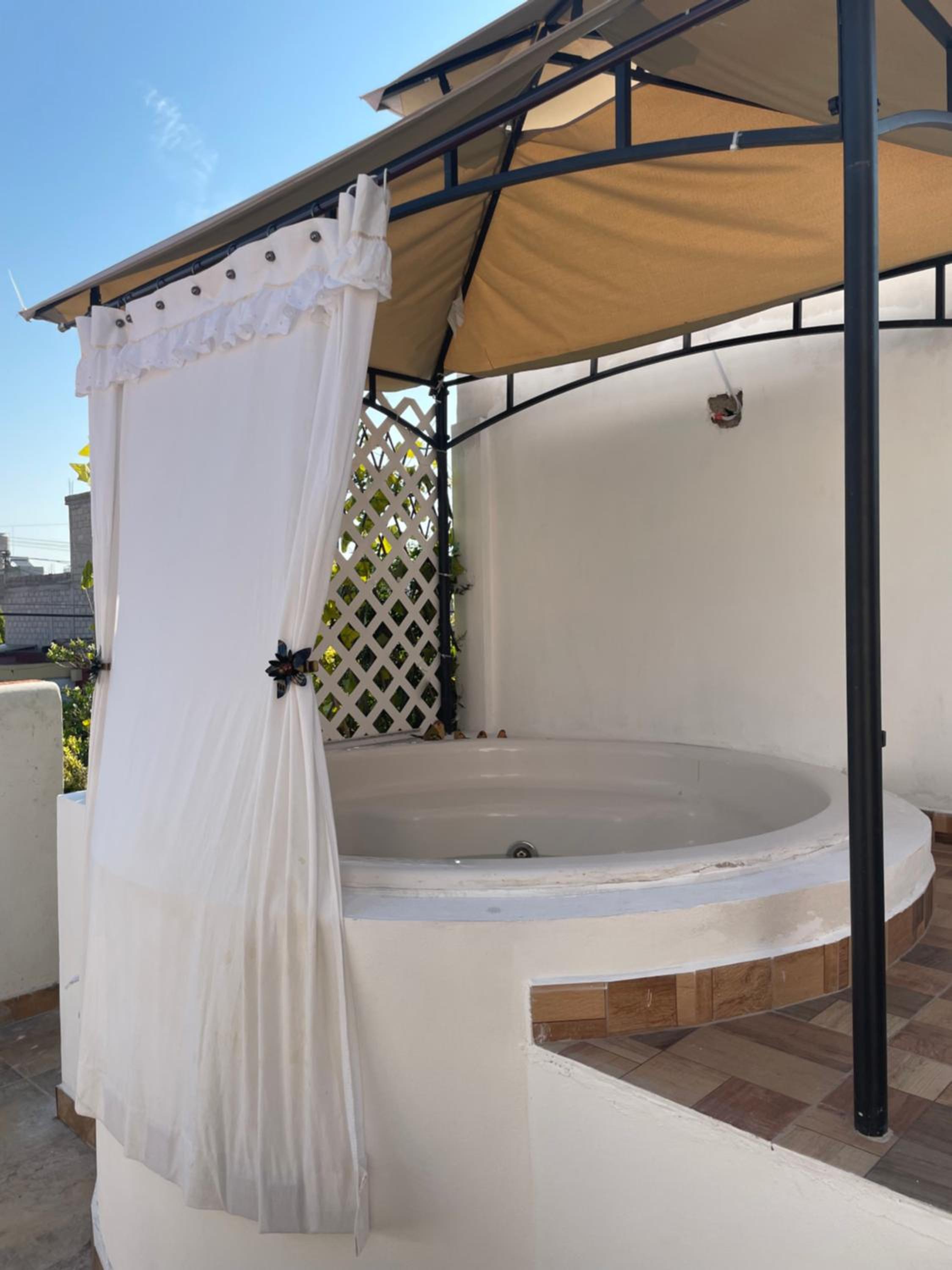 Penthouse Rústico en Metepec con jacuzzi exterior view 5
