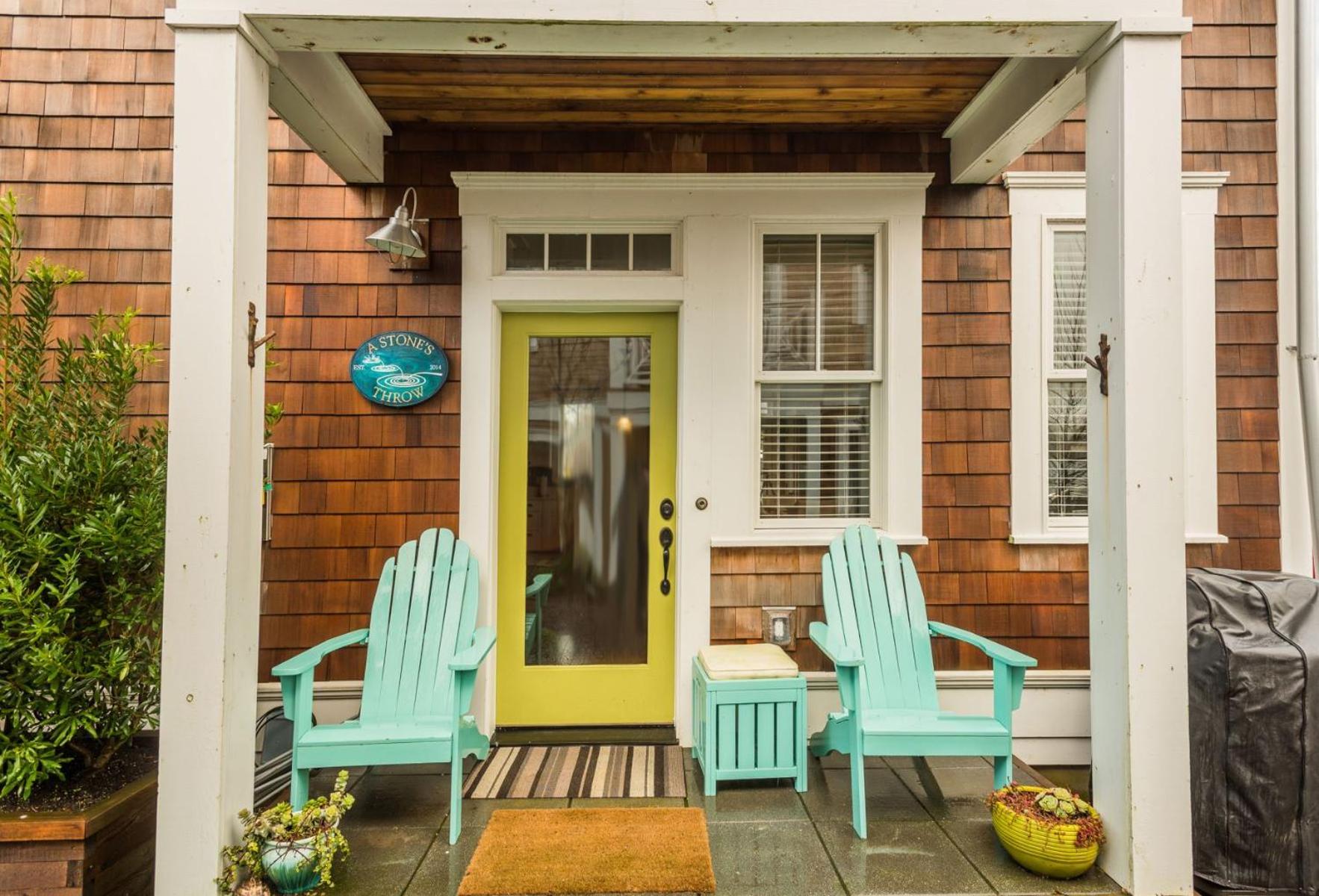 A Stones Throw by Seabrook Hospitality view 4