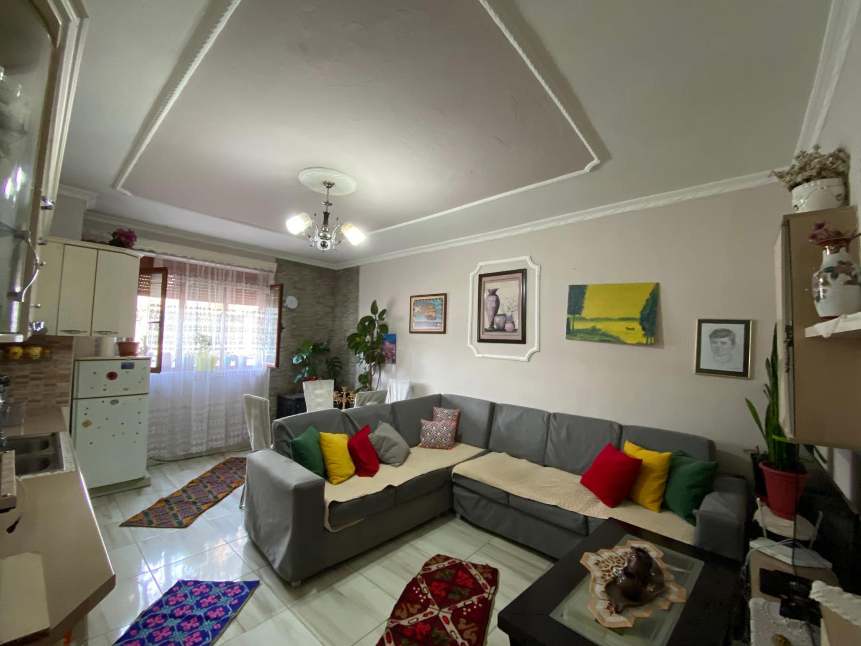 Apartament Karafili