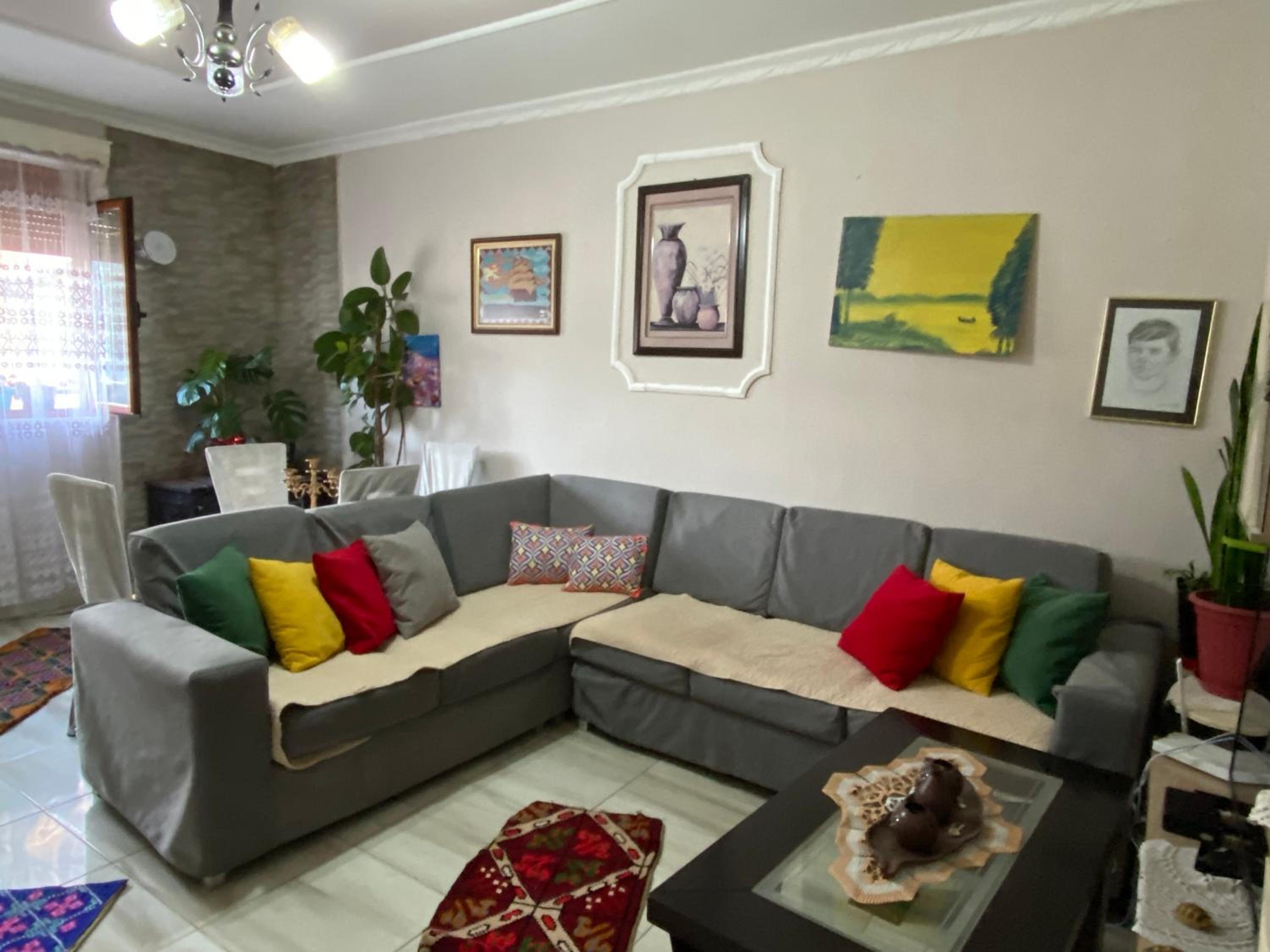 Apartament Karafili