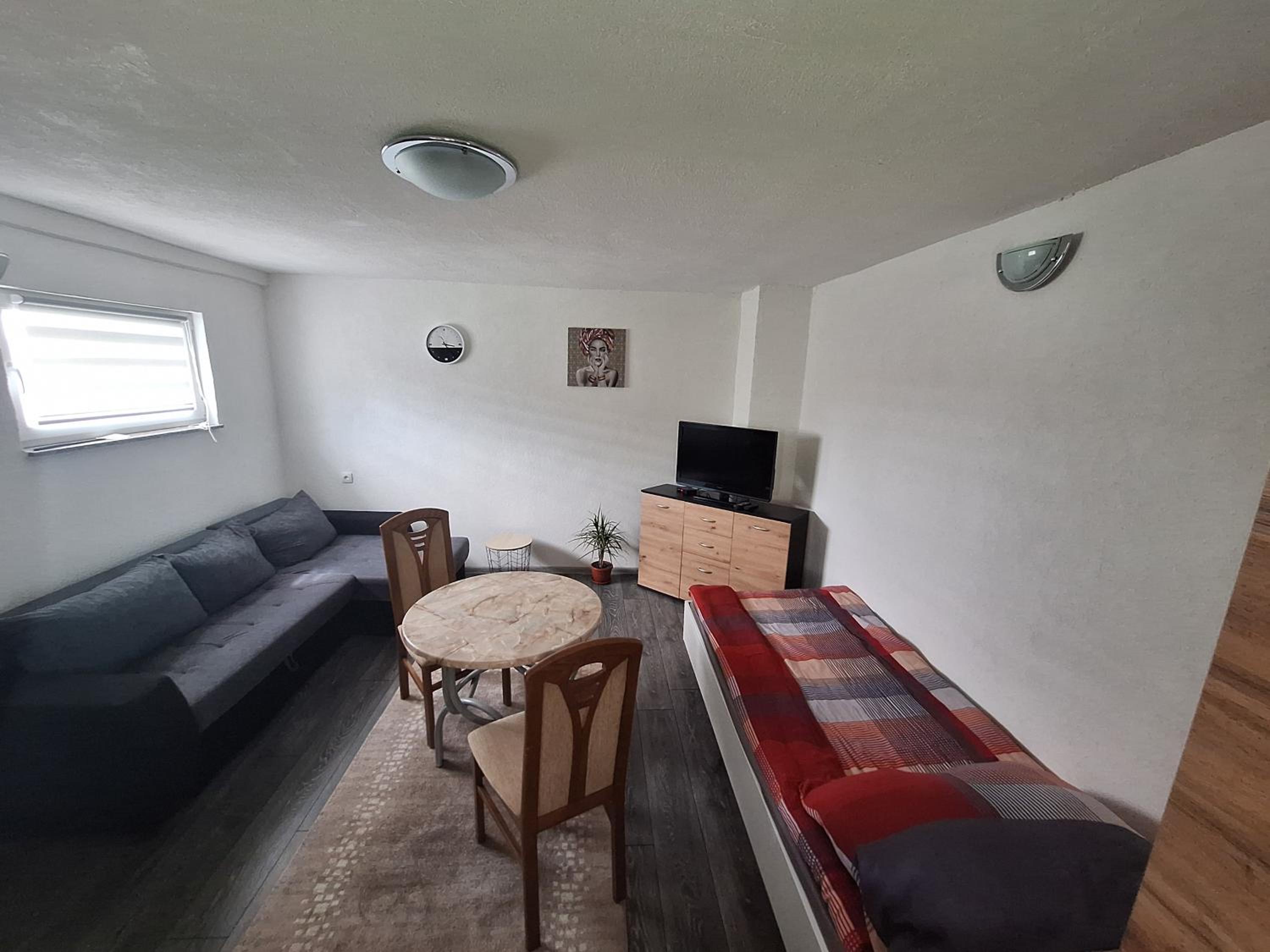 Fly & Stay Apartments