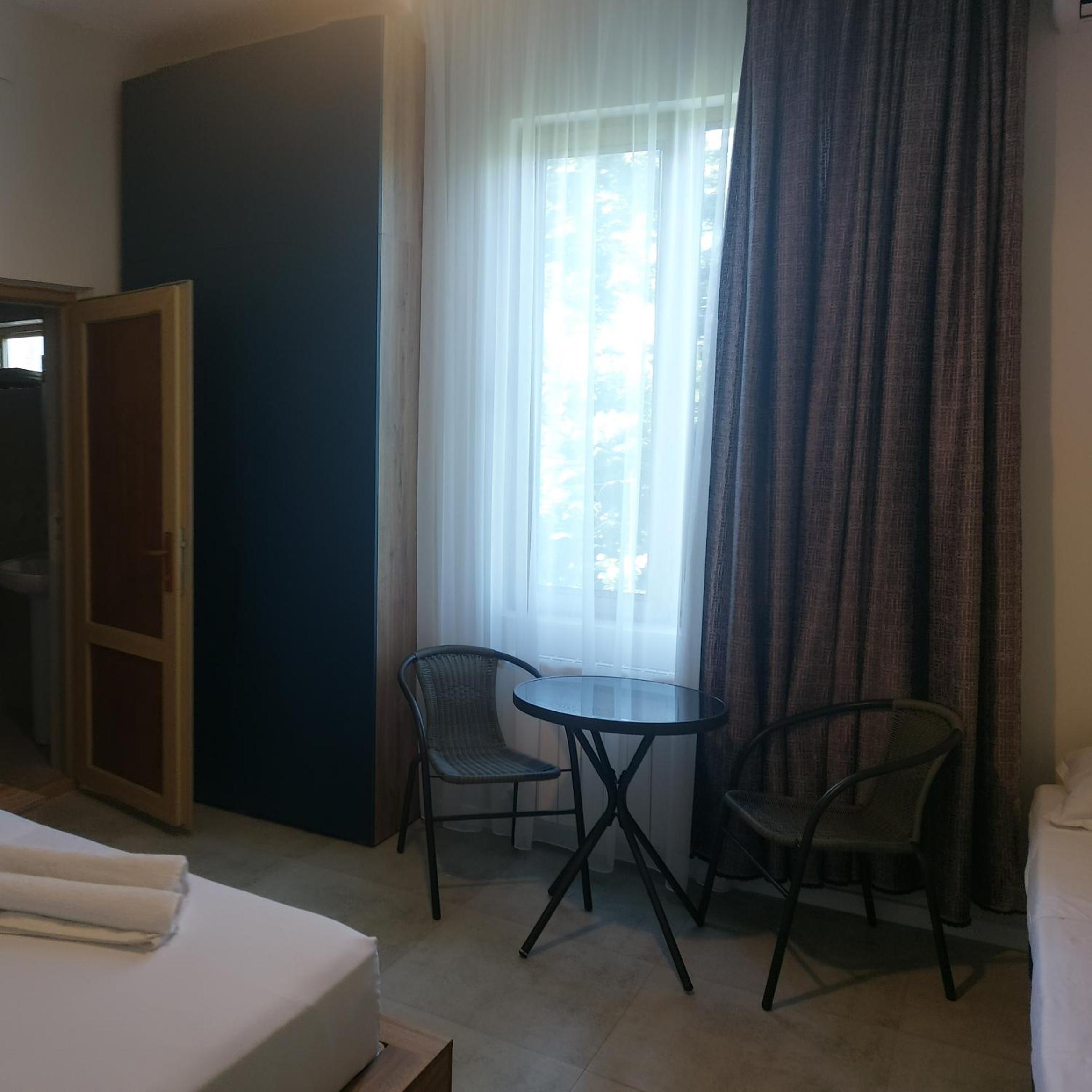 Hotel Barbare