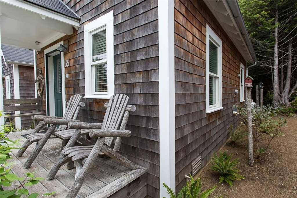The Evergreen Cabin by Seabrook Hospitality view 2