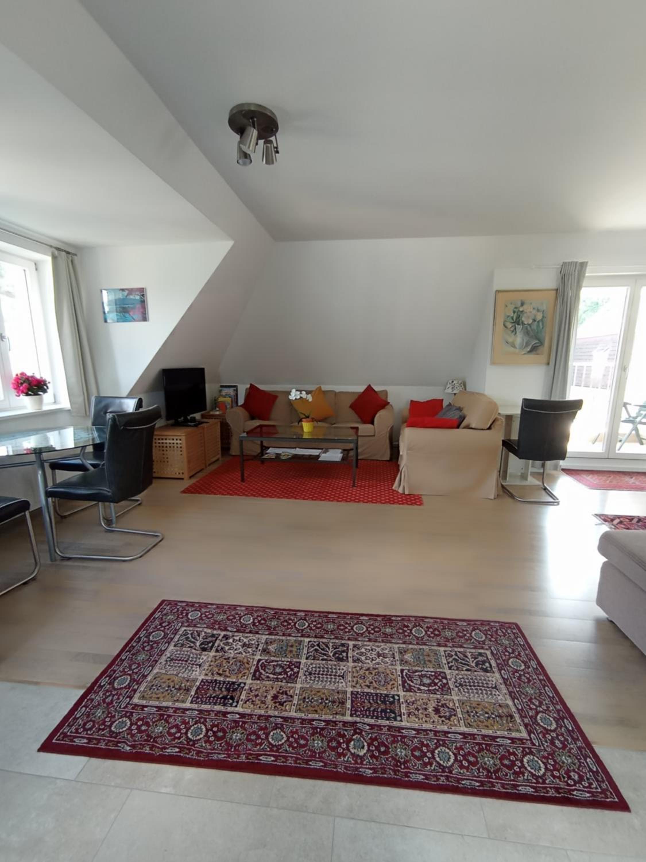 Peaceful Apartment-3 Zi, Loggia & Garden in Blankenese