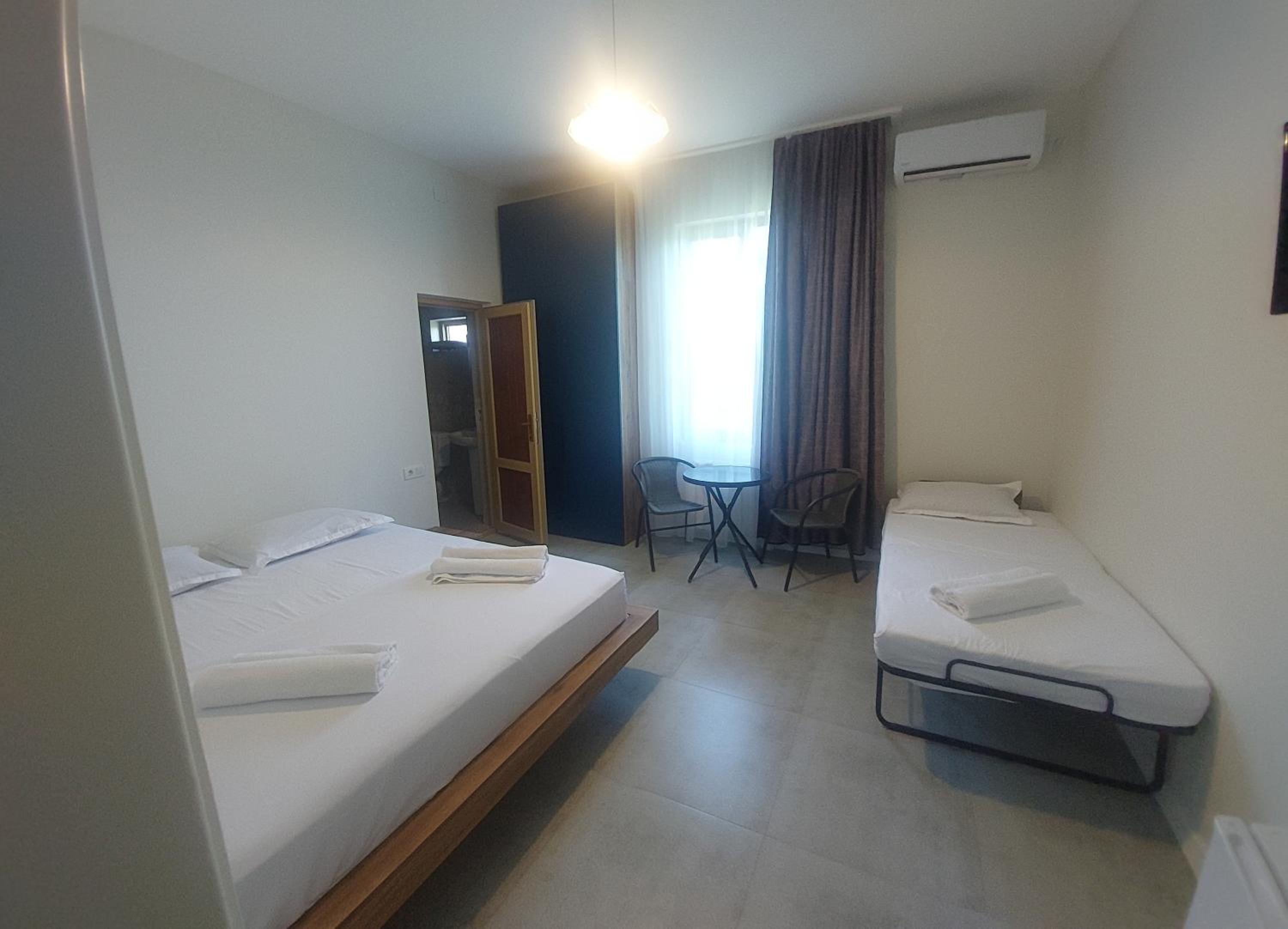 Hotel Barbare