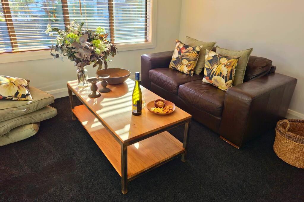 Apartment 2 - Haddin Court - Stunning Executive view 3