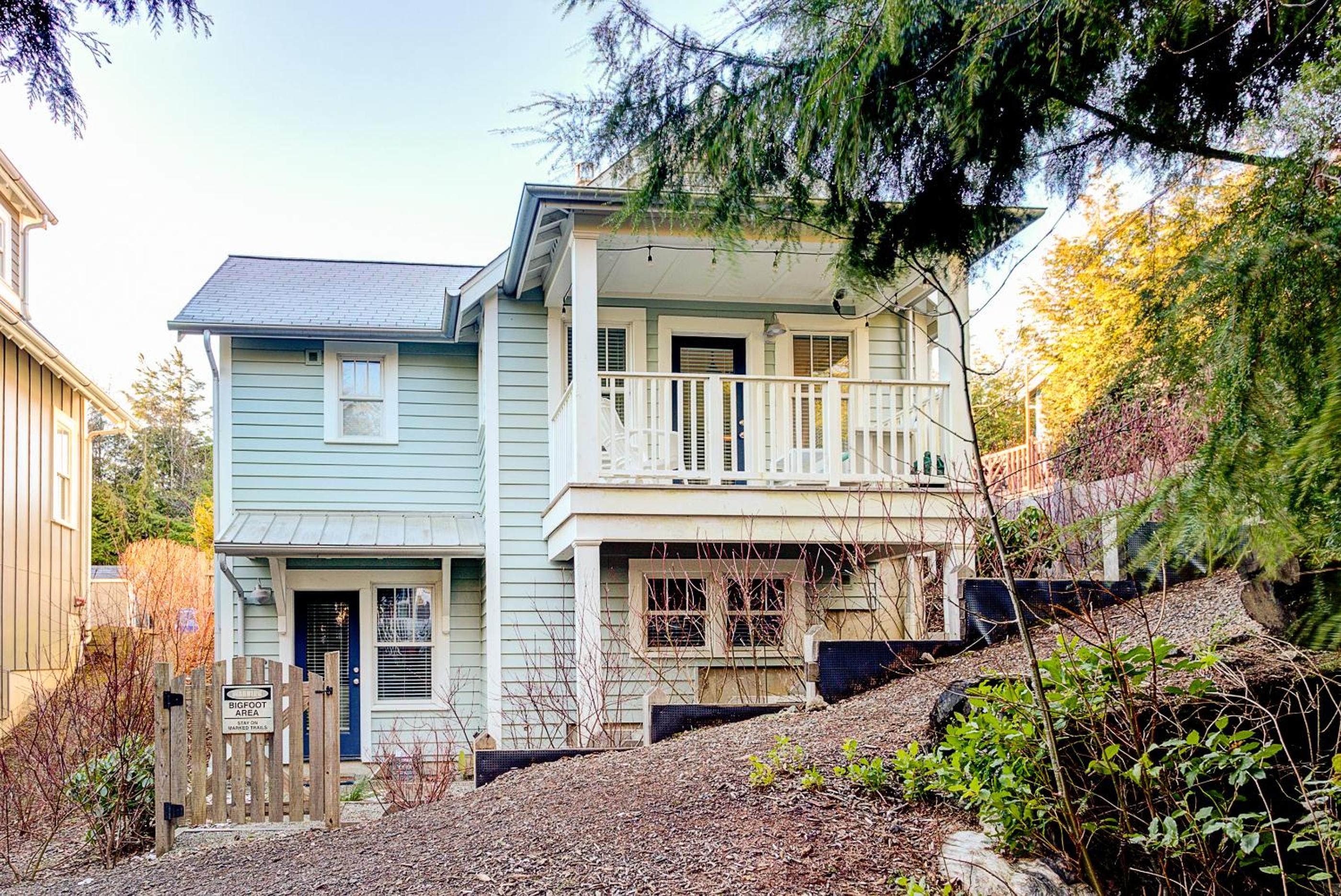 A Whales Tale by Seabrook Hospitality view 2