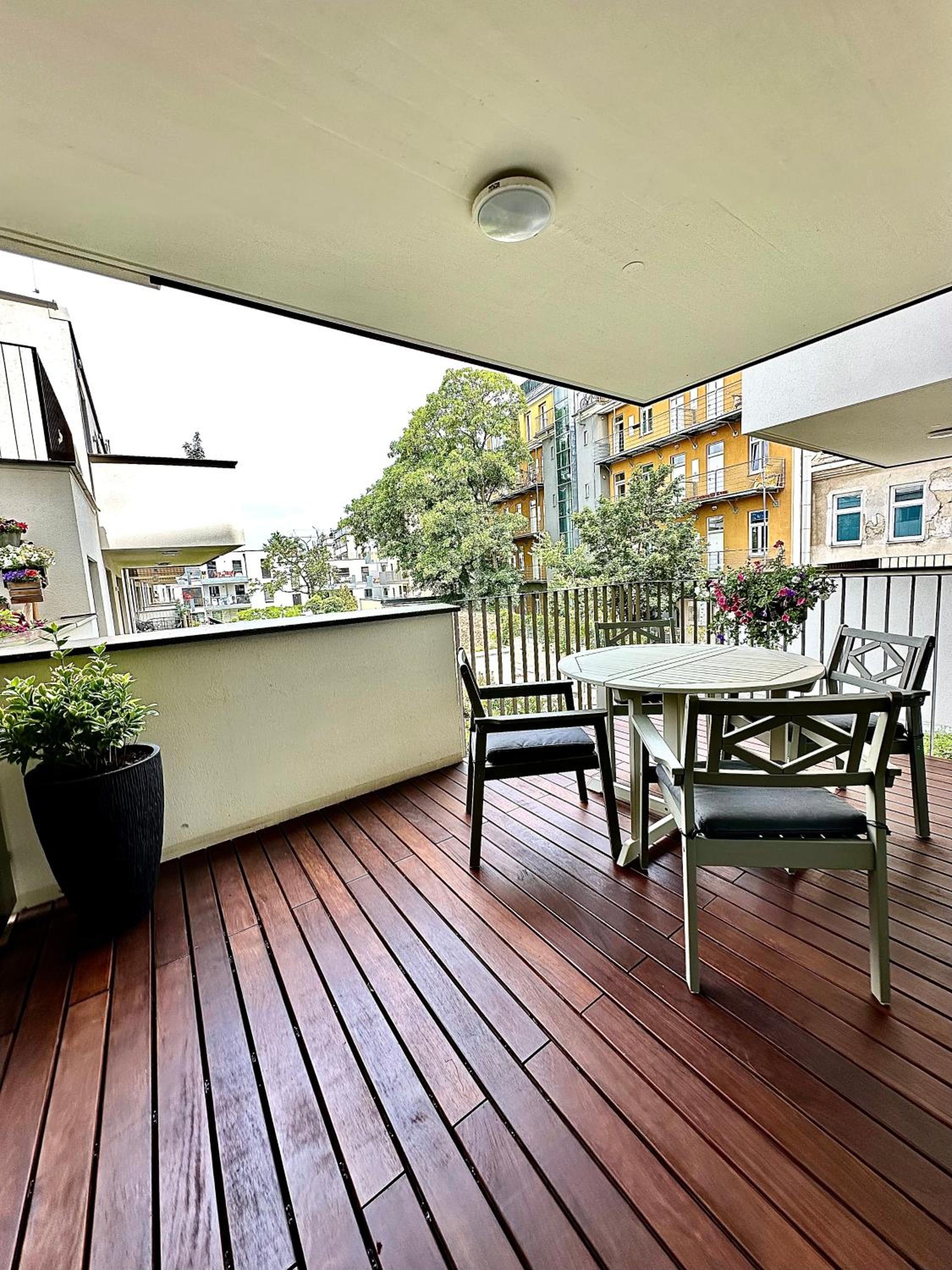 Vienna Sunny Side Up Apartments