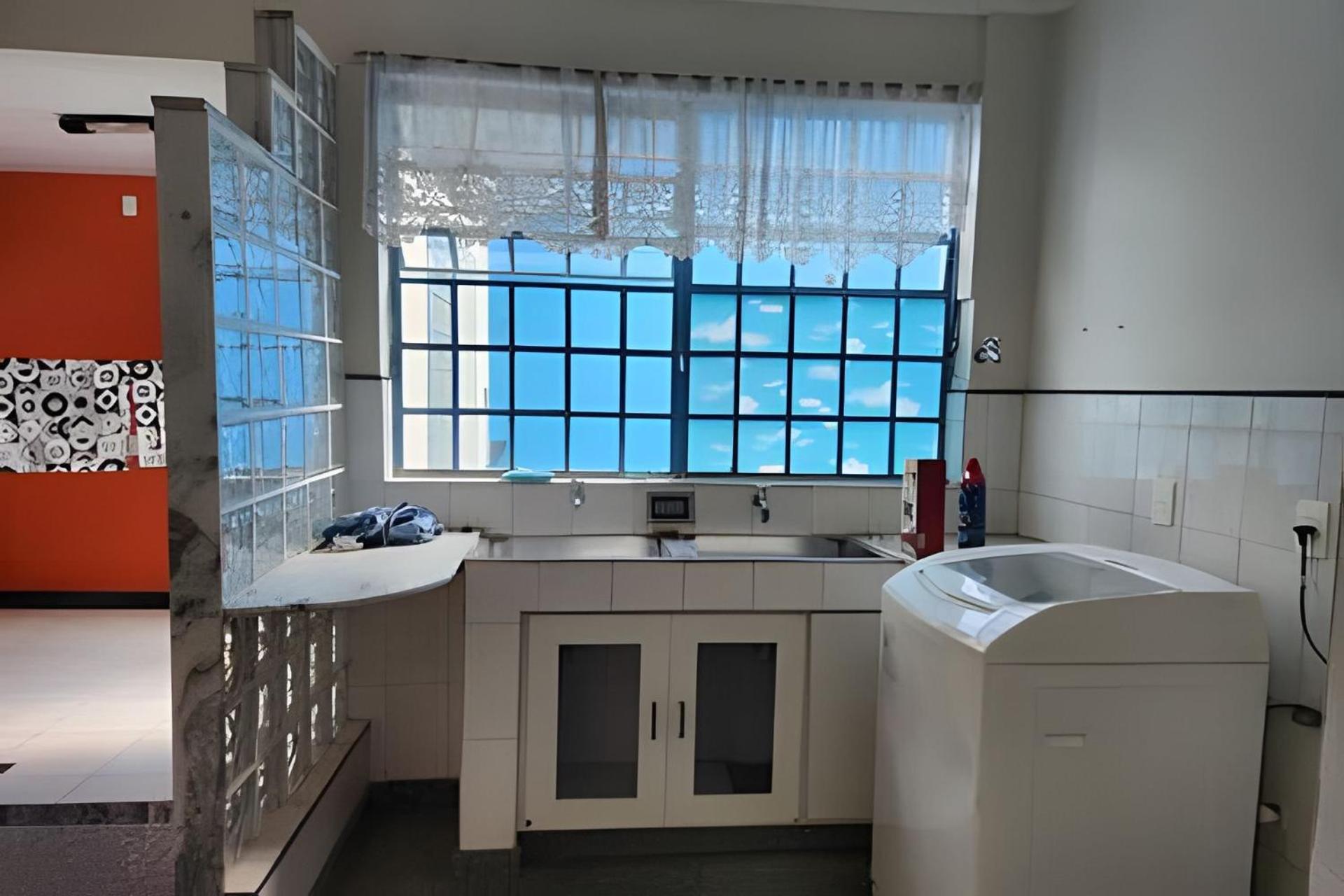 Casa no Santa Efigênia 5 quartos sendo 3 Suítes