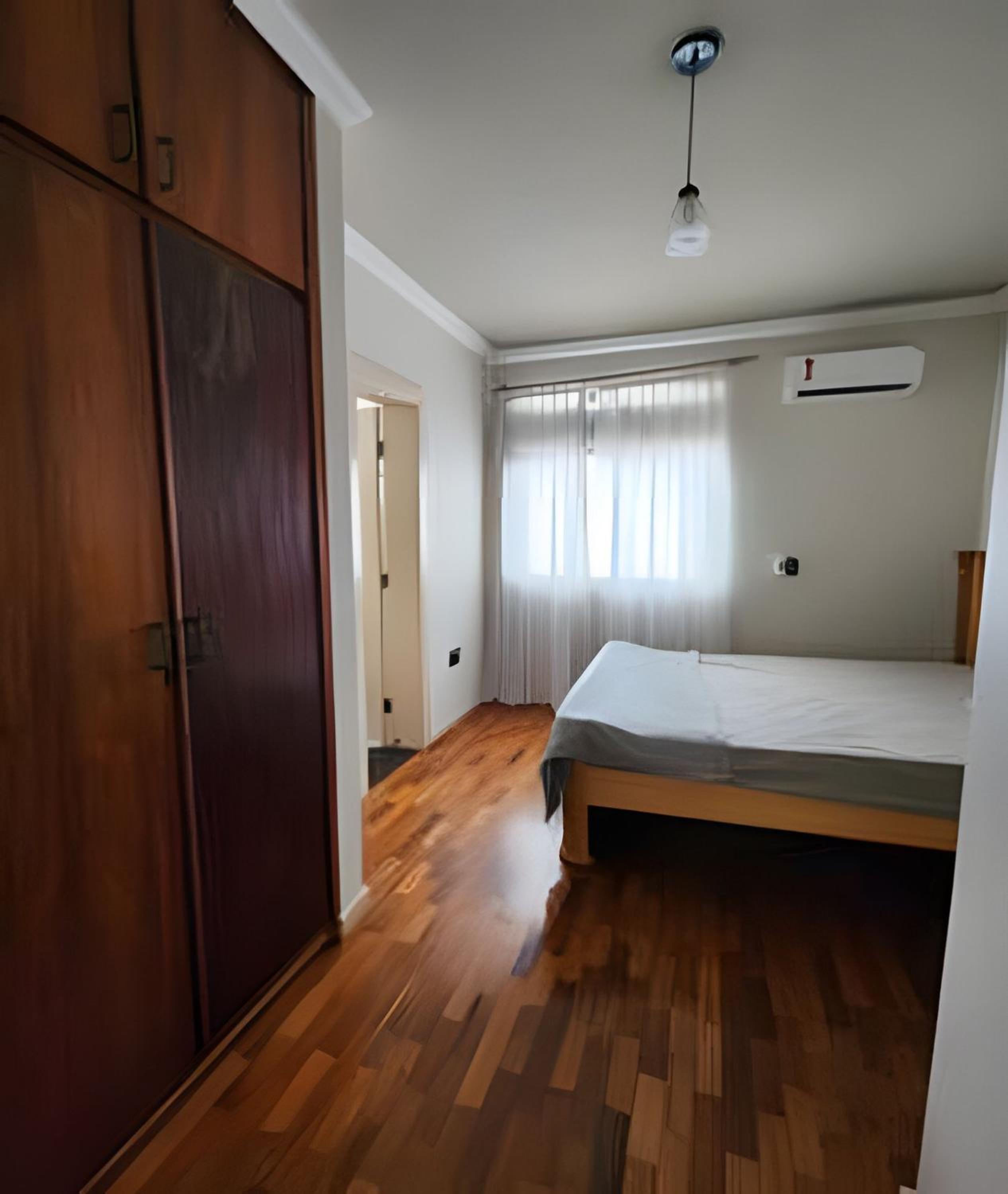 Casa no Santa Efigênia 5 quartos sendo 3 Suítes