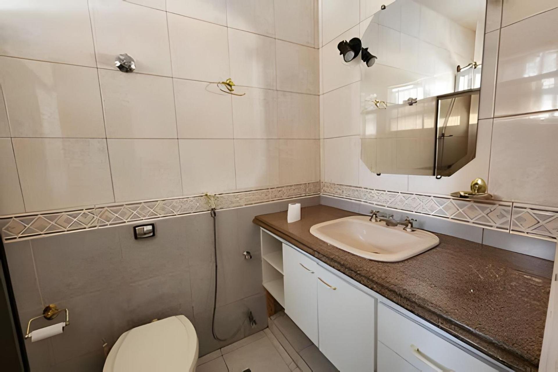Casa no Santa Efigênia 5 quartos sendo 3 Suítes