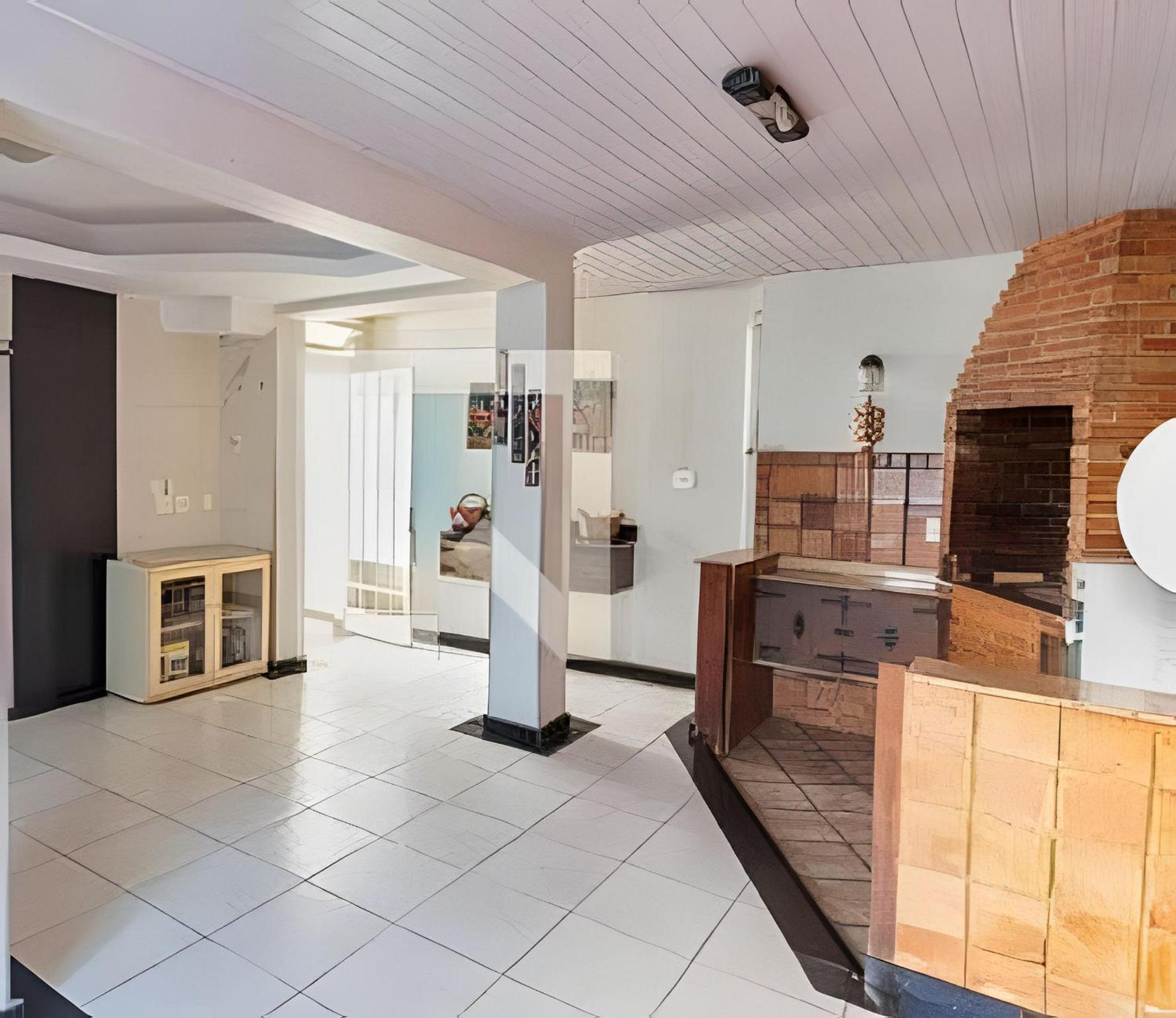 Casa no Santa Efigênia 5 quartos sendo 3 Suítes