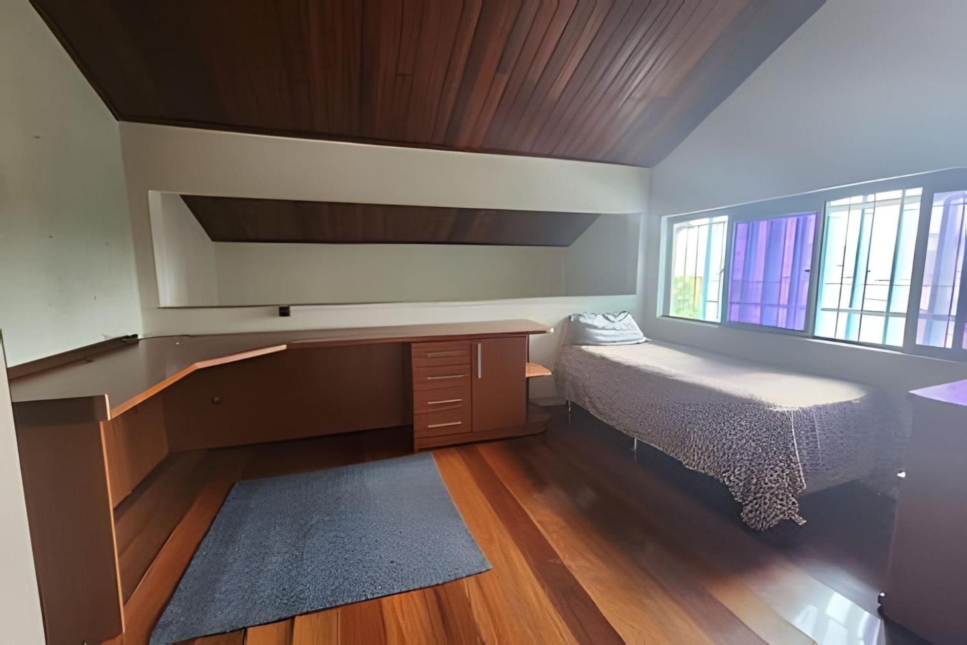 Casa no Santa Efigênia 5 quartos sendo 3 Suítes