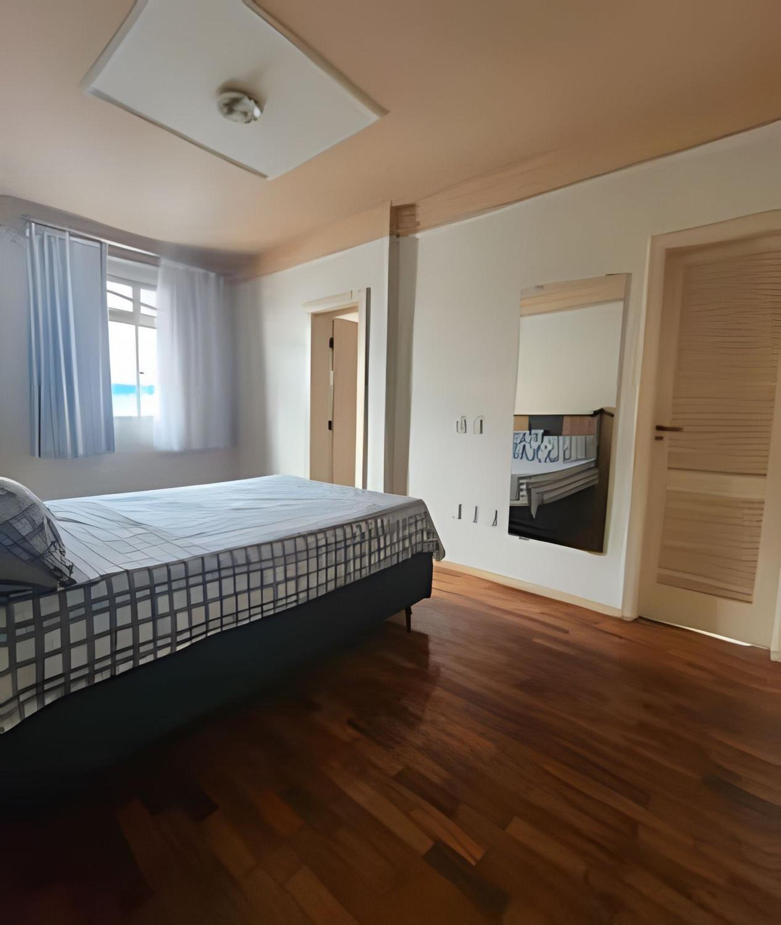 Casa no Santa Efigênia 5 quartos sendo 3 Suítes
