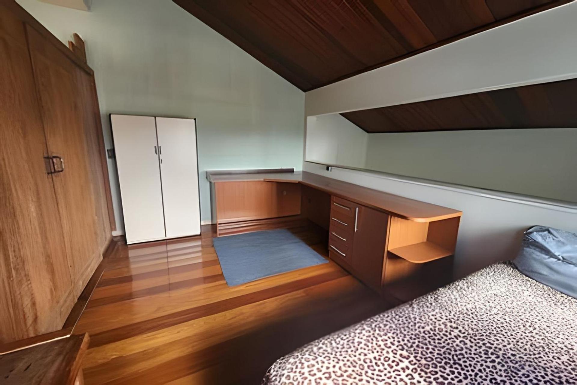 Casa no Santa Efigênia 5 quartos sendo 3 Suítes