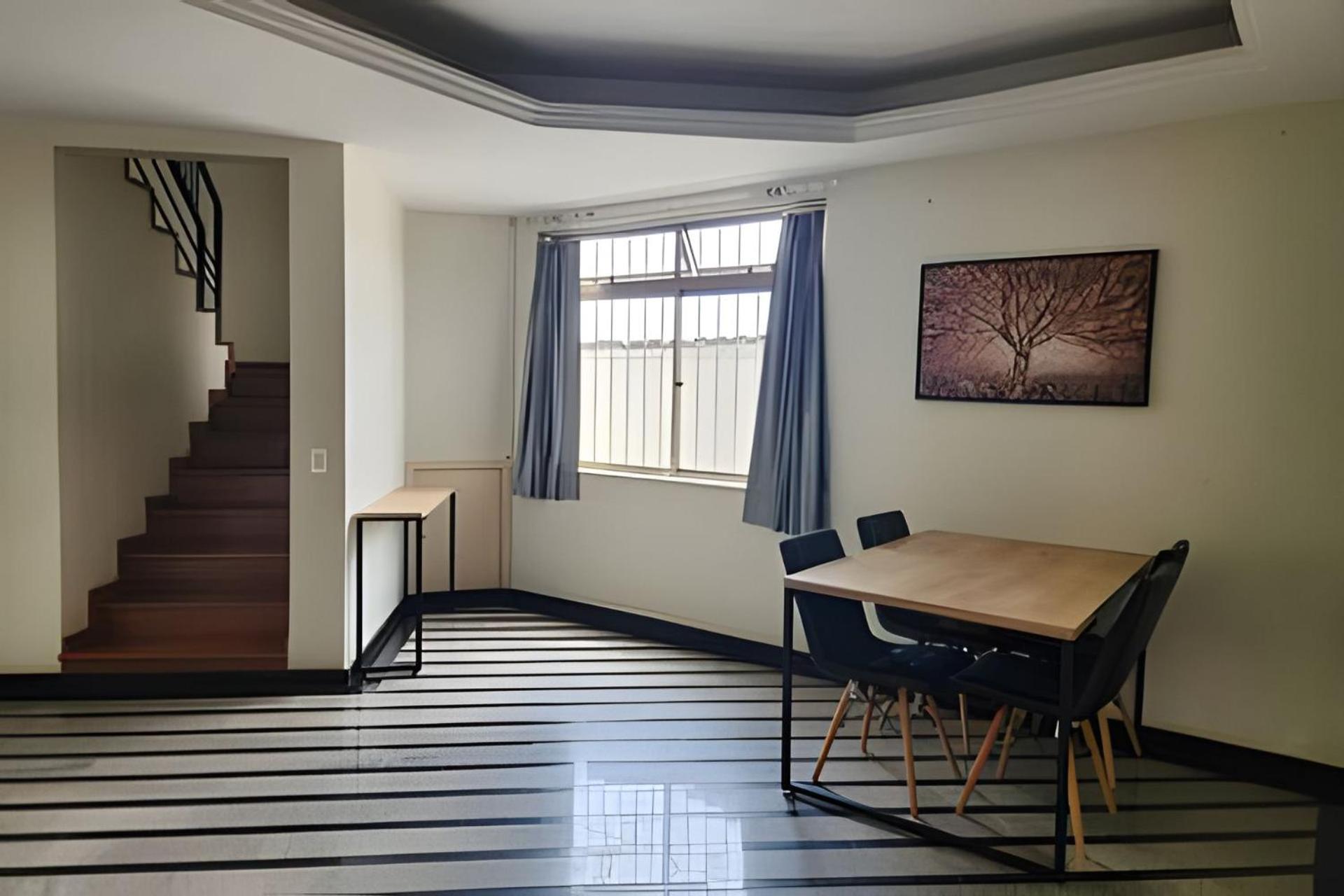 Casa no Santa Efigênia 5 quartos sendo 3 Suítes