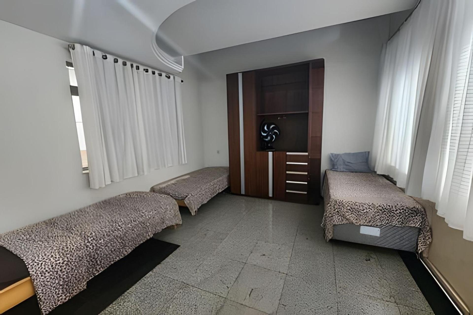 Casa no Santa Efigênia 5 quartos sendo 3 Suítes