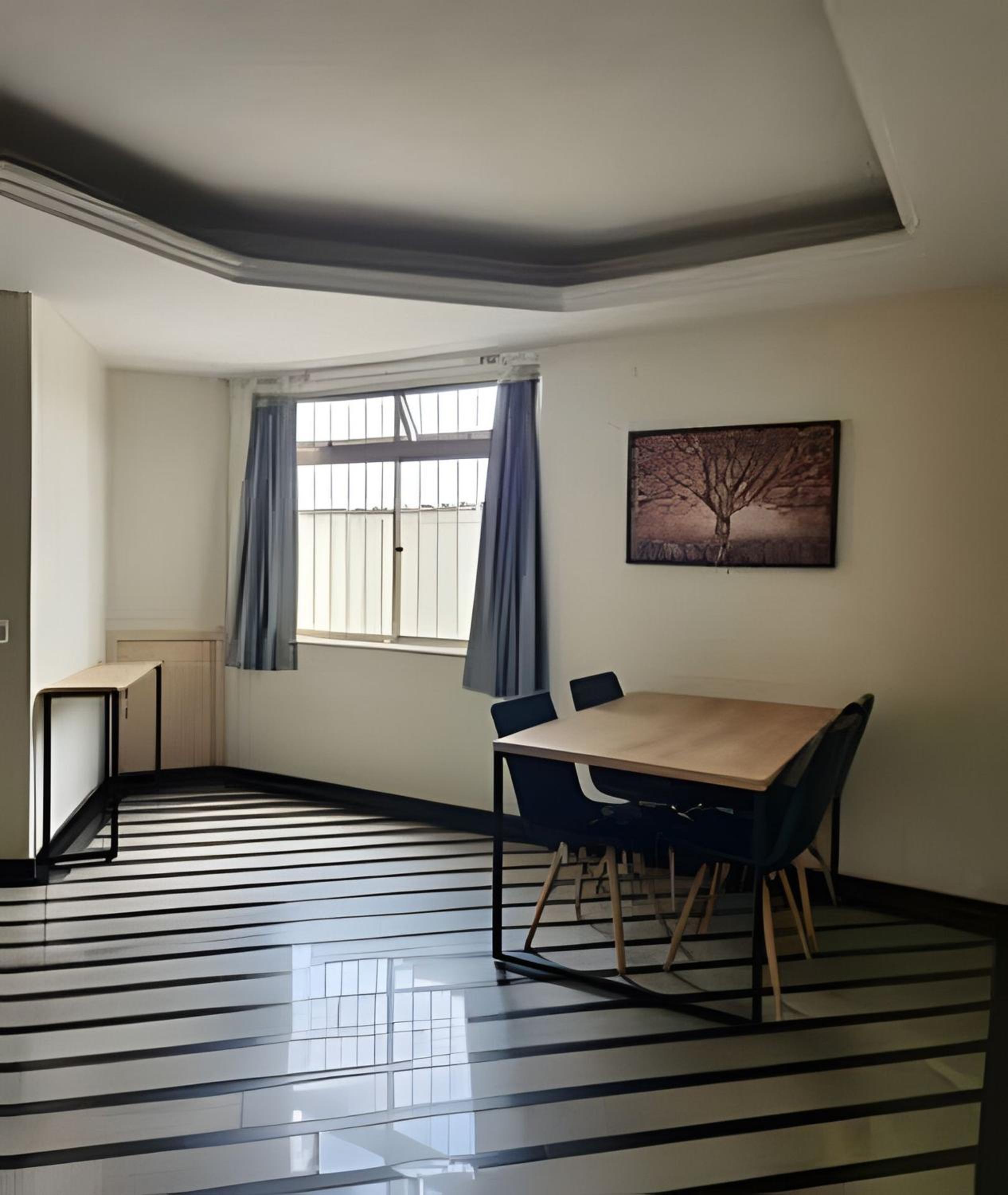 Casa no Santa Efigênia 5 quartos sendo 3 Suítes