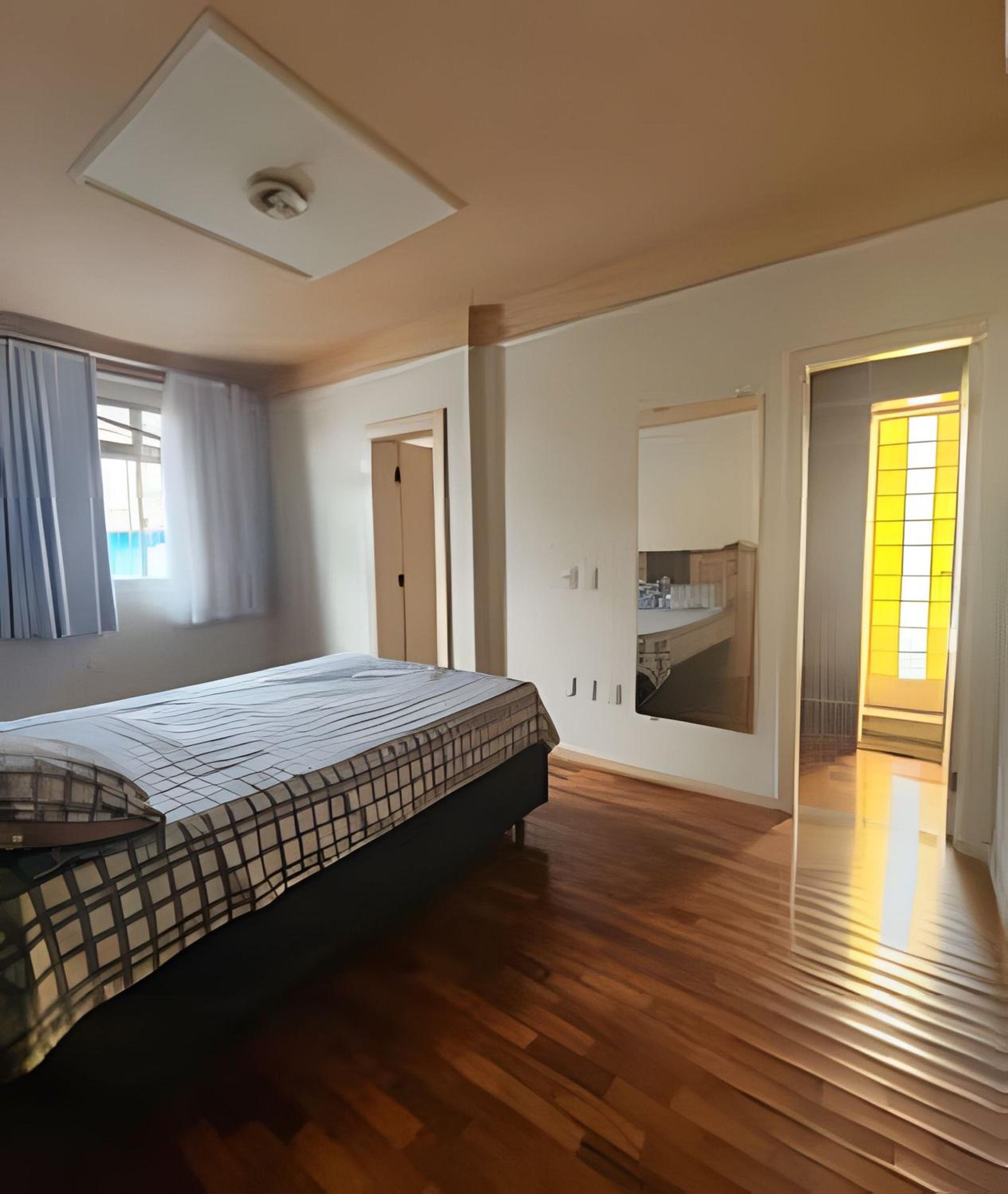 Casa no Santa Efigênia 5 quartos sendo 3 Suítes