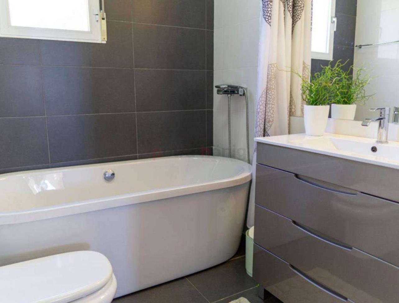 Villa Rapunzel - 30 mins from Alicante and close to EVERYTHING view 3