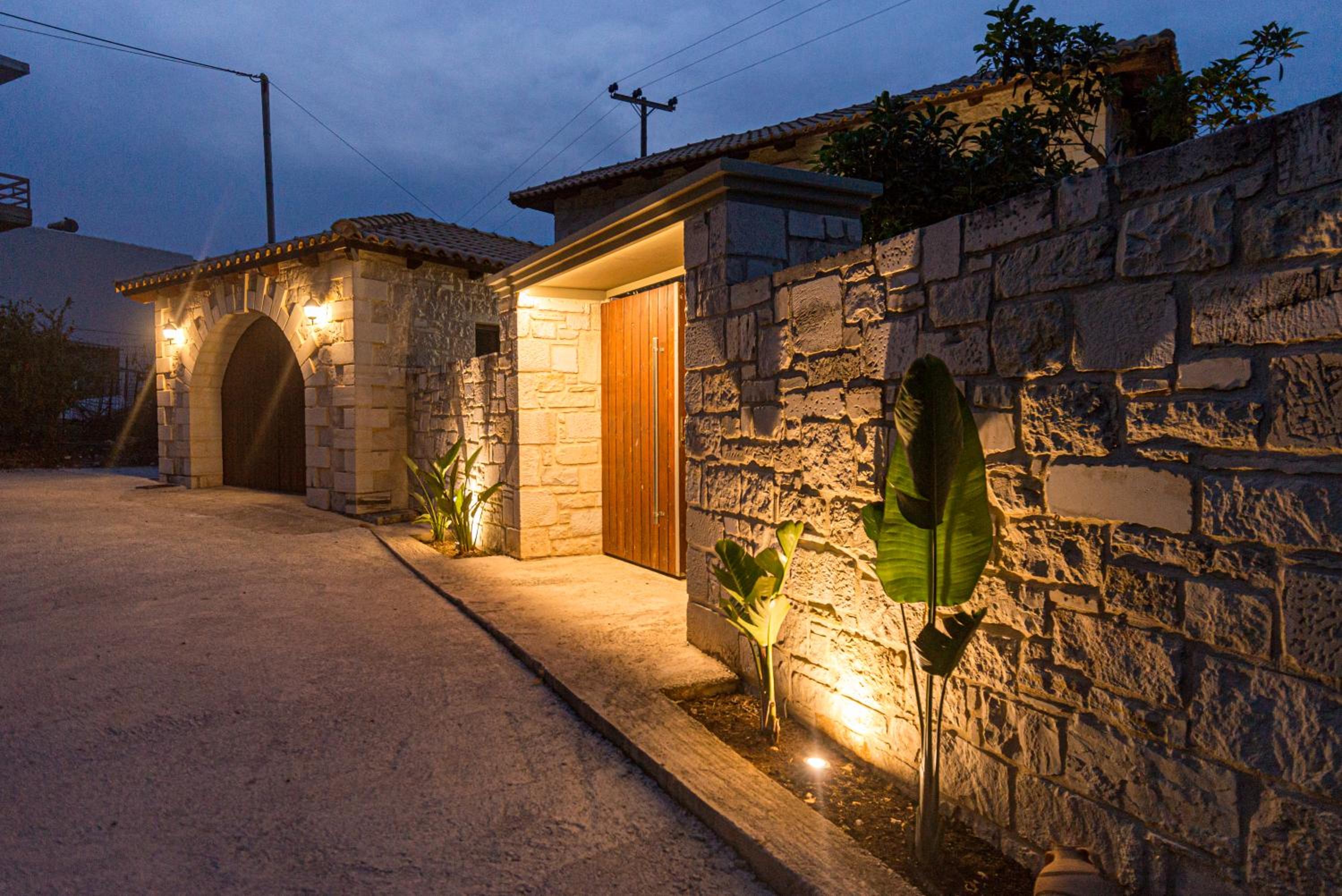 Hotel Petra Luxury Villa - Image 1