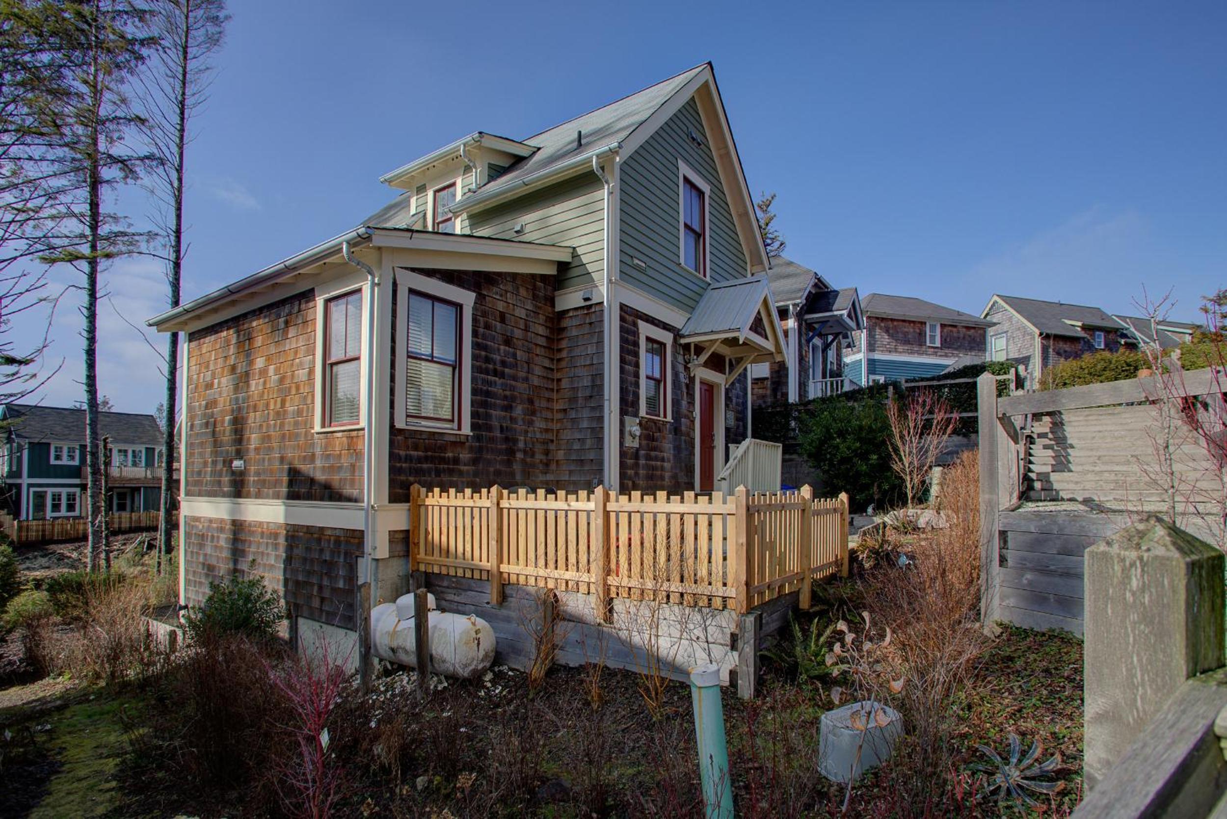 Thistlewood Cottage by Seabrook Hospitality view 2