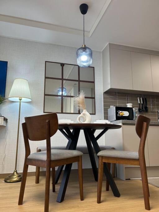Cozy Condo in Clark Pampanga with Free Parking & Pool Access view 4