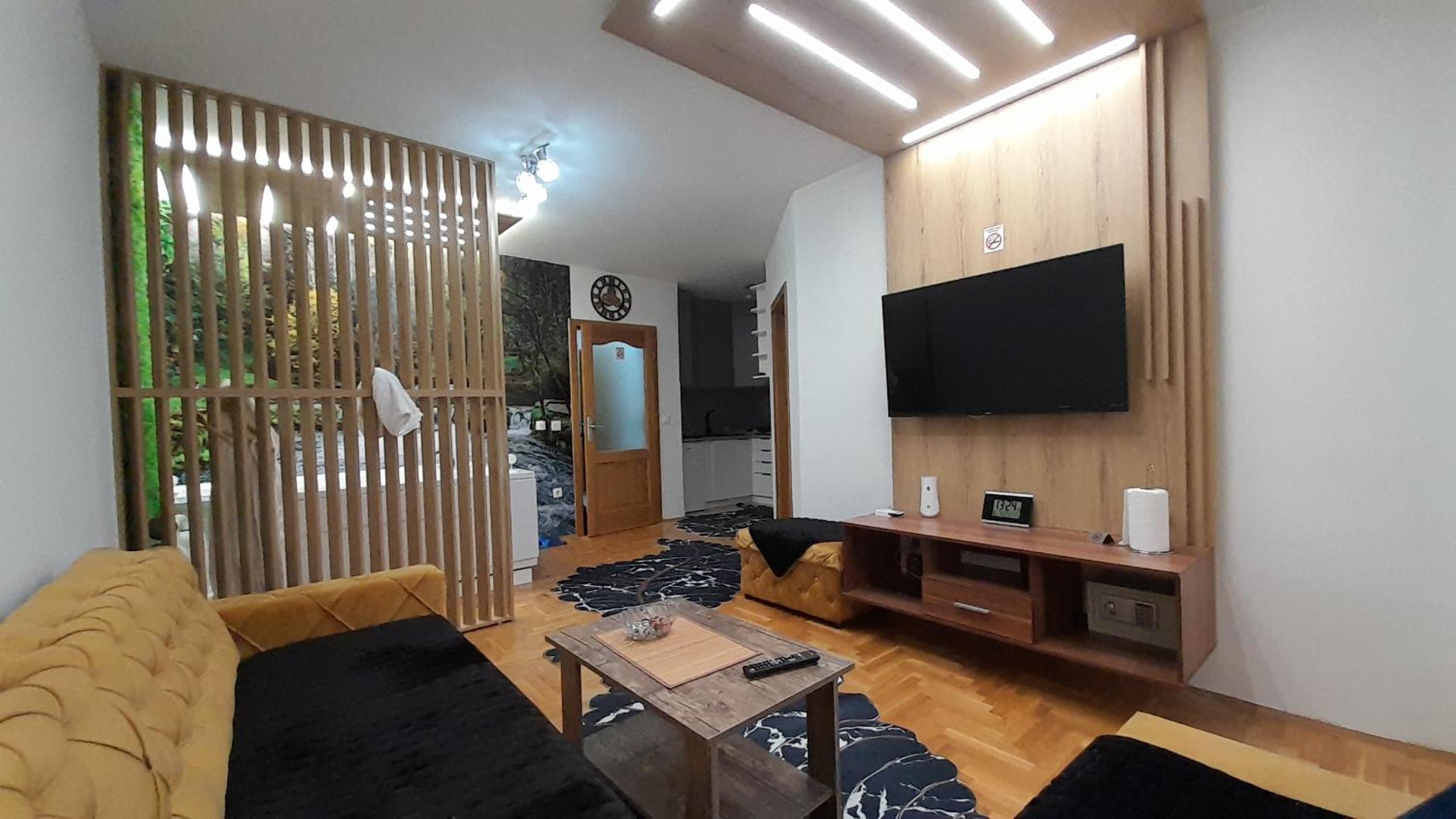 JACUZZI for RELAX - HOLLYWOOD Apartment, STUP, Sarajevo