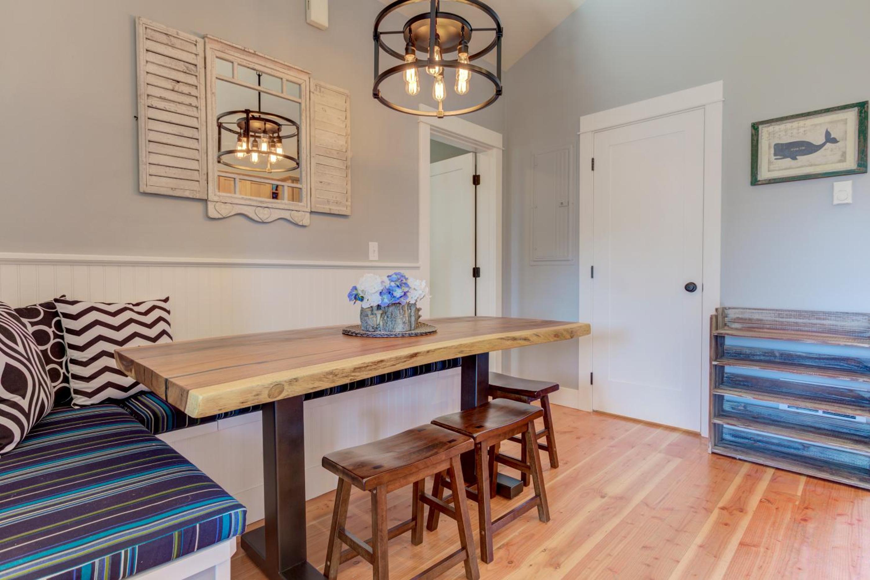 Bluebell Cottage by Seabrook Hospitality